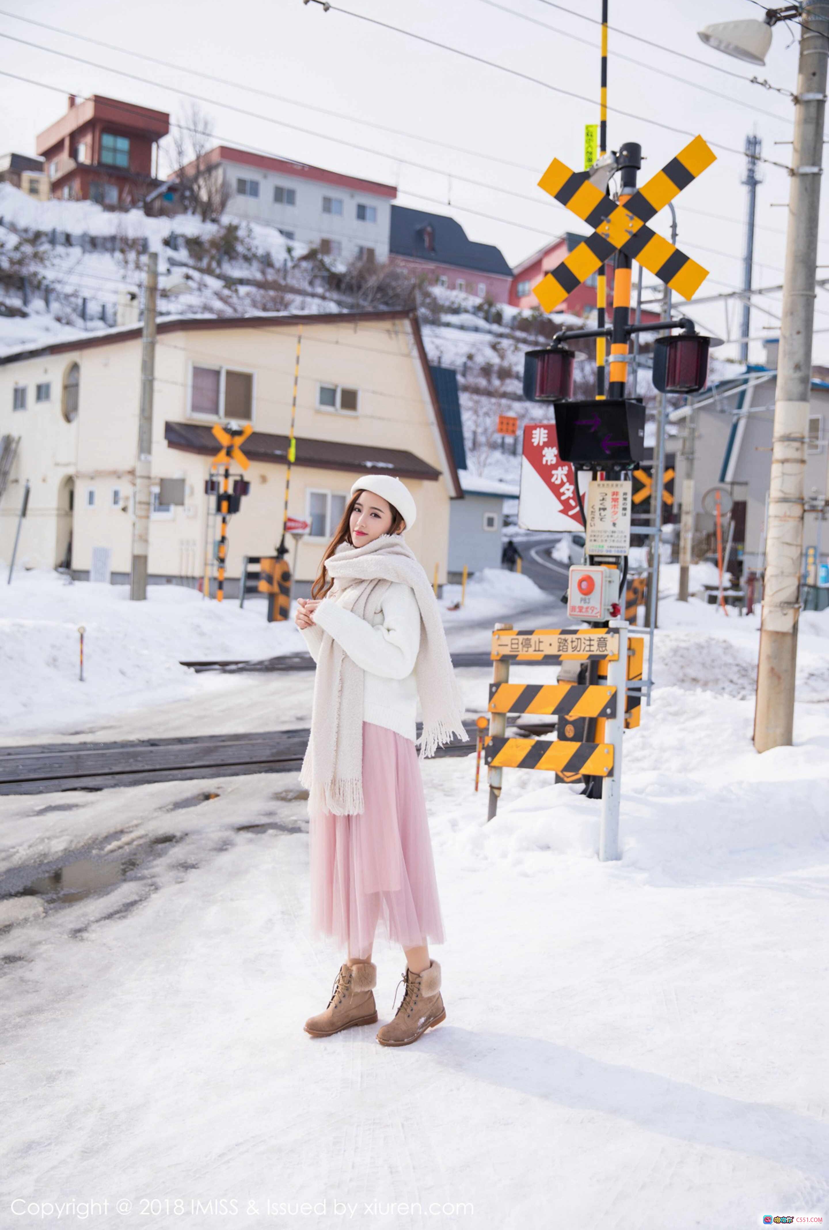 图片[7] - 雪景铁道旁少女写真 | 粉裙白帽冬日街拍 | 日系清新雪地人像 | IMiss爱蜜社2018 VOL.253猫宝 - 就要吻