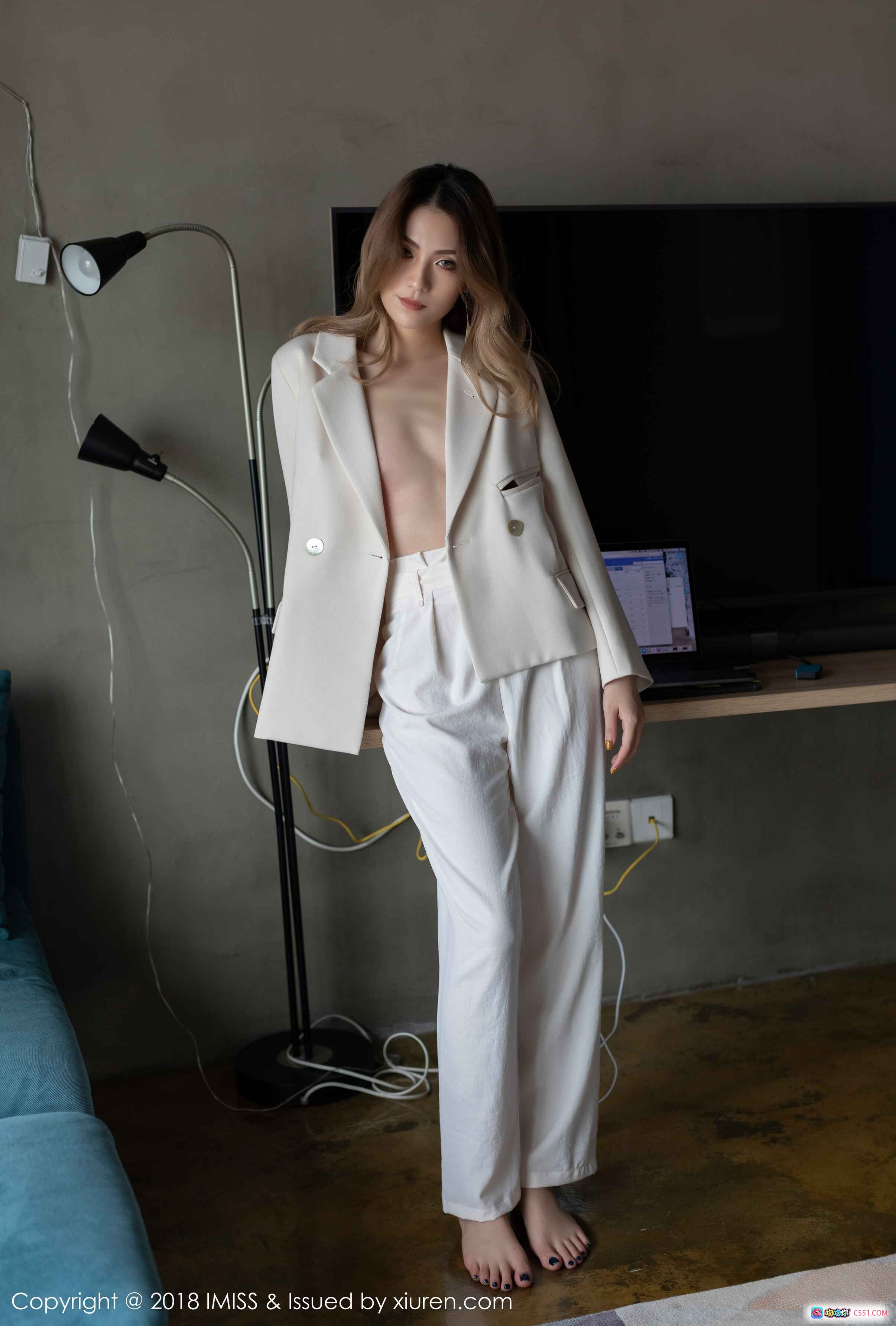 图片[5] - IMiss爱蜜社2018.11.05 VOL.304 Arlie 紫色蕾丝内衣写真 优雅性感私房美图 45张高清摄影 - 就要吻