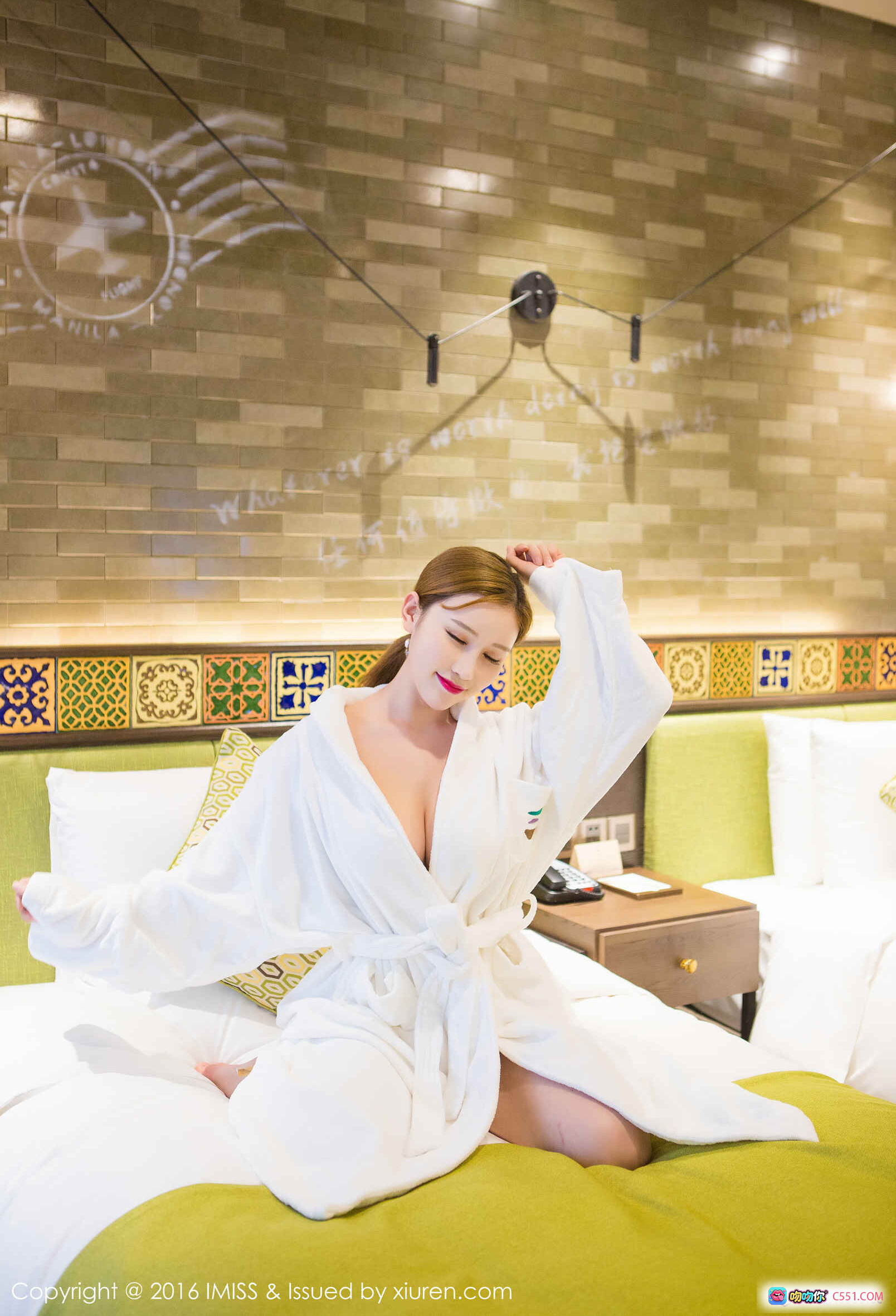 IMiss爱蜜社2016.01.17 VOL.060模特合集 白色浴袍美女酒店床照 砖墙背景温馨氛围 高清写真98+1P - 就要吻