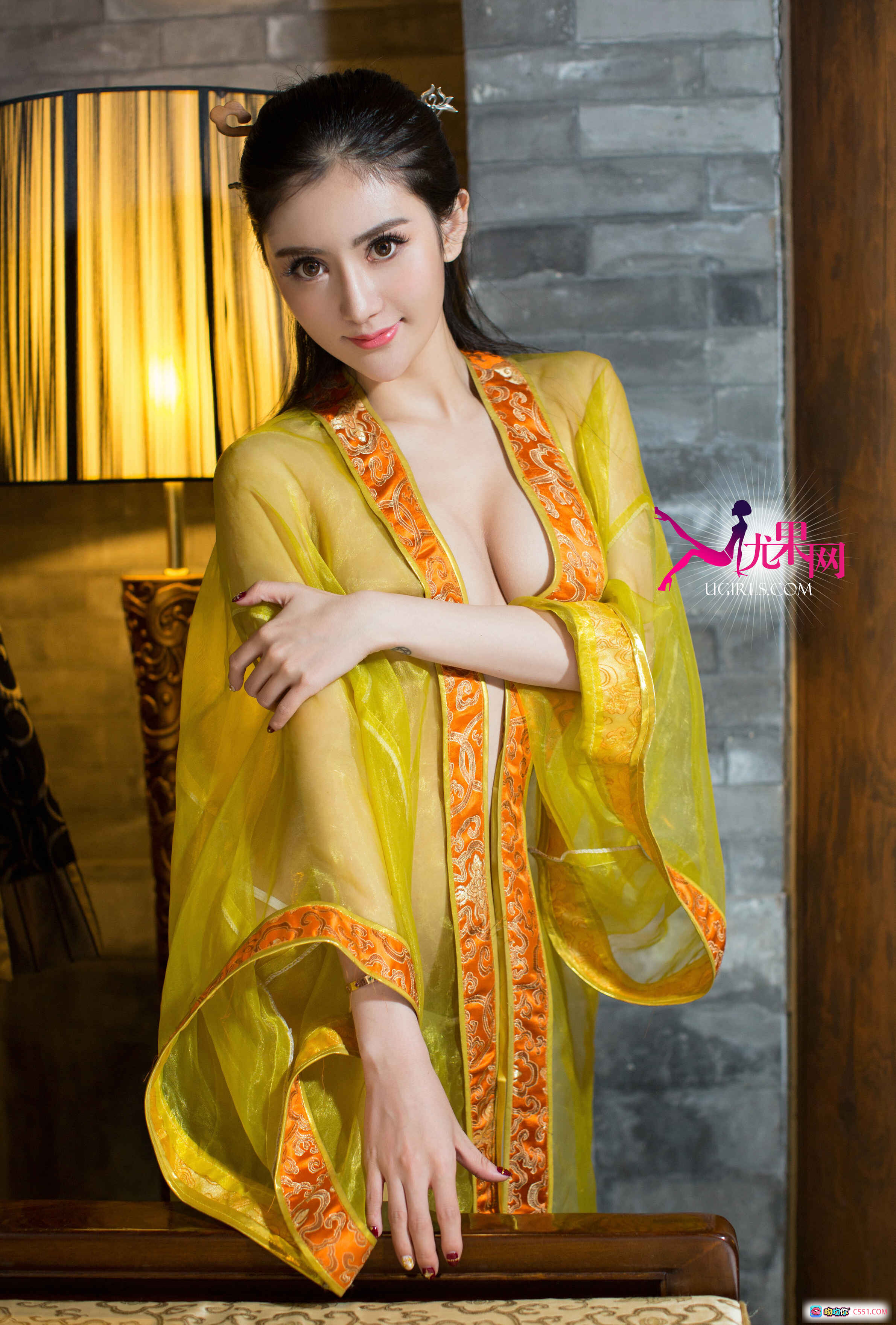 图片[2] - Ugirls尤果网七夕典藏写真 | 蓝色丝绸吊带睡衣性感私房照 | 2015年8月19日T011系列70P高清美图 - 就要吻