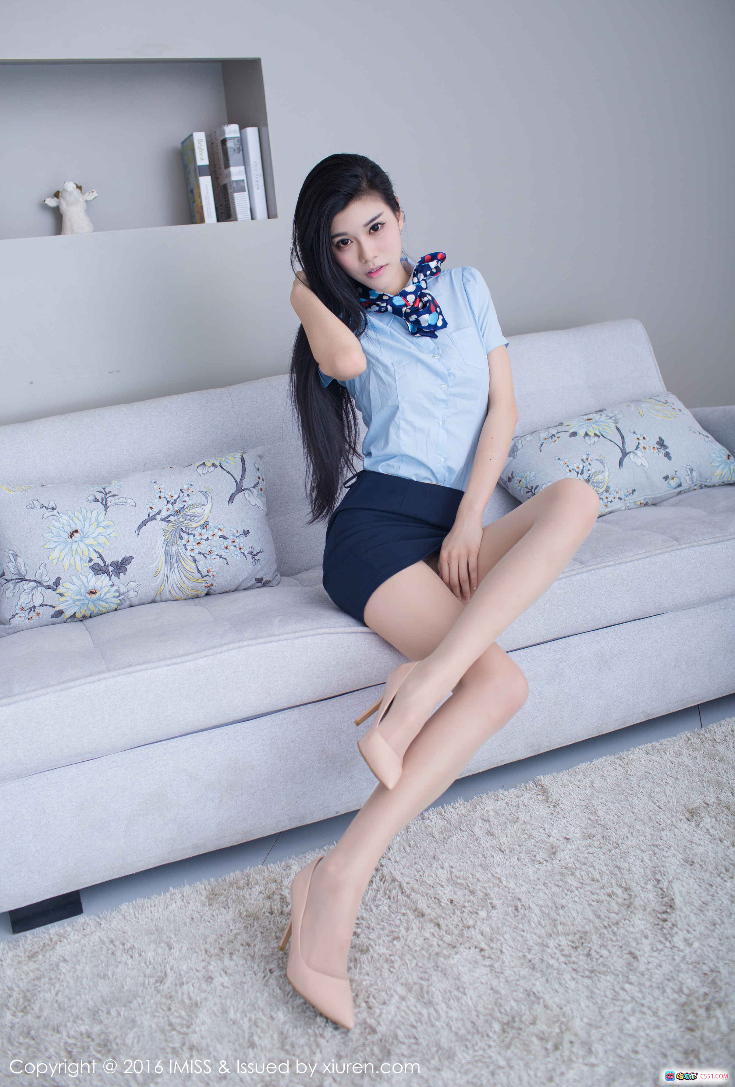 图片[8] - IMiss爱蜜社2016.06.20 VOL.099 Panadol雅 粉色蕾丝内衣写真 沙发美腿花饰少女风私房摄影 - 就要吻