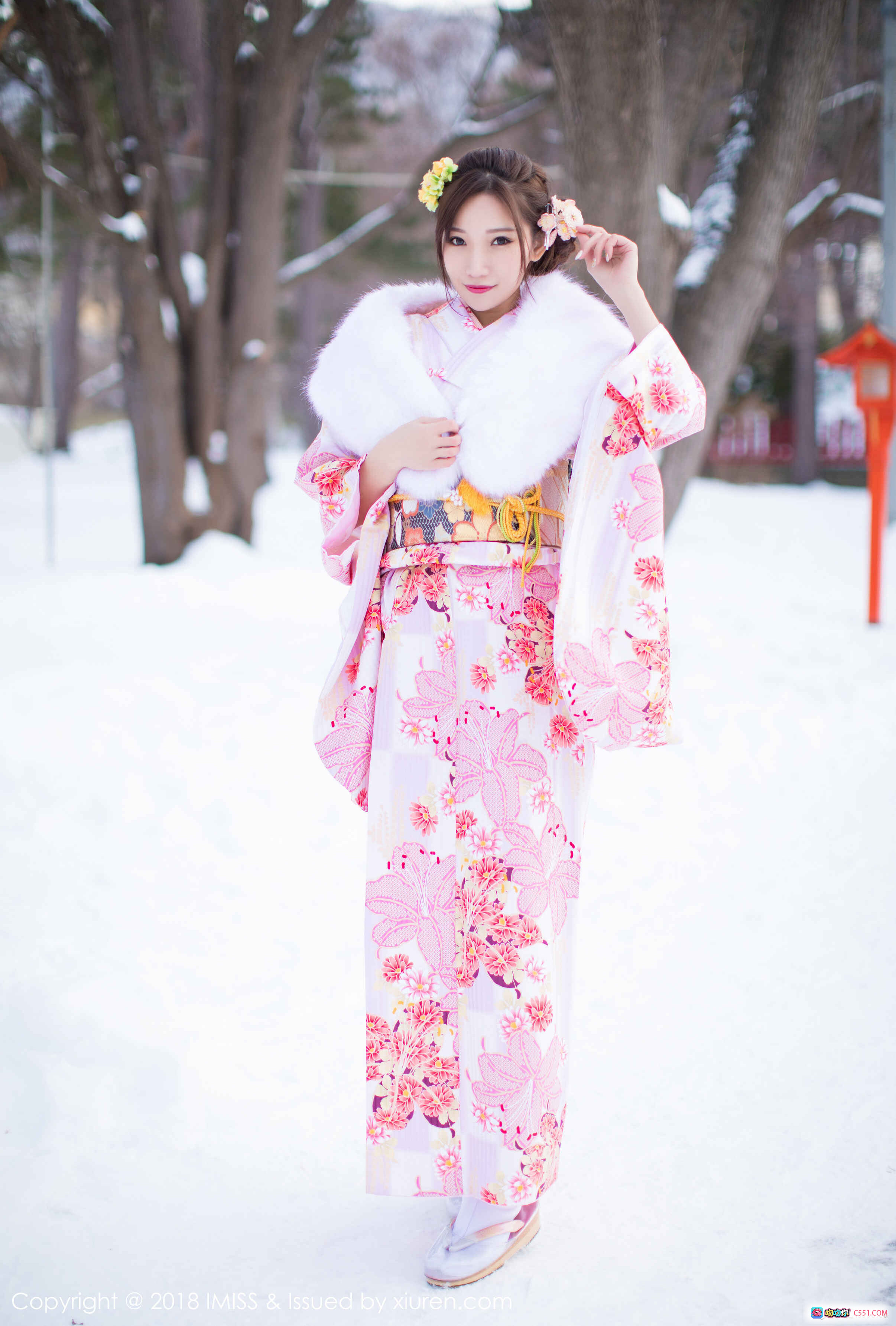 图片[7] - 小狐狸Sica性感写真 | 2018 IMiss爱蜜社VOL.256 | 低胸紧身衣+黑丝美腿 | 窗边优雅坐姿 | 高清私房摄影 - 就要吻