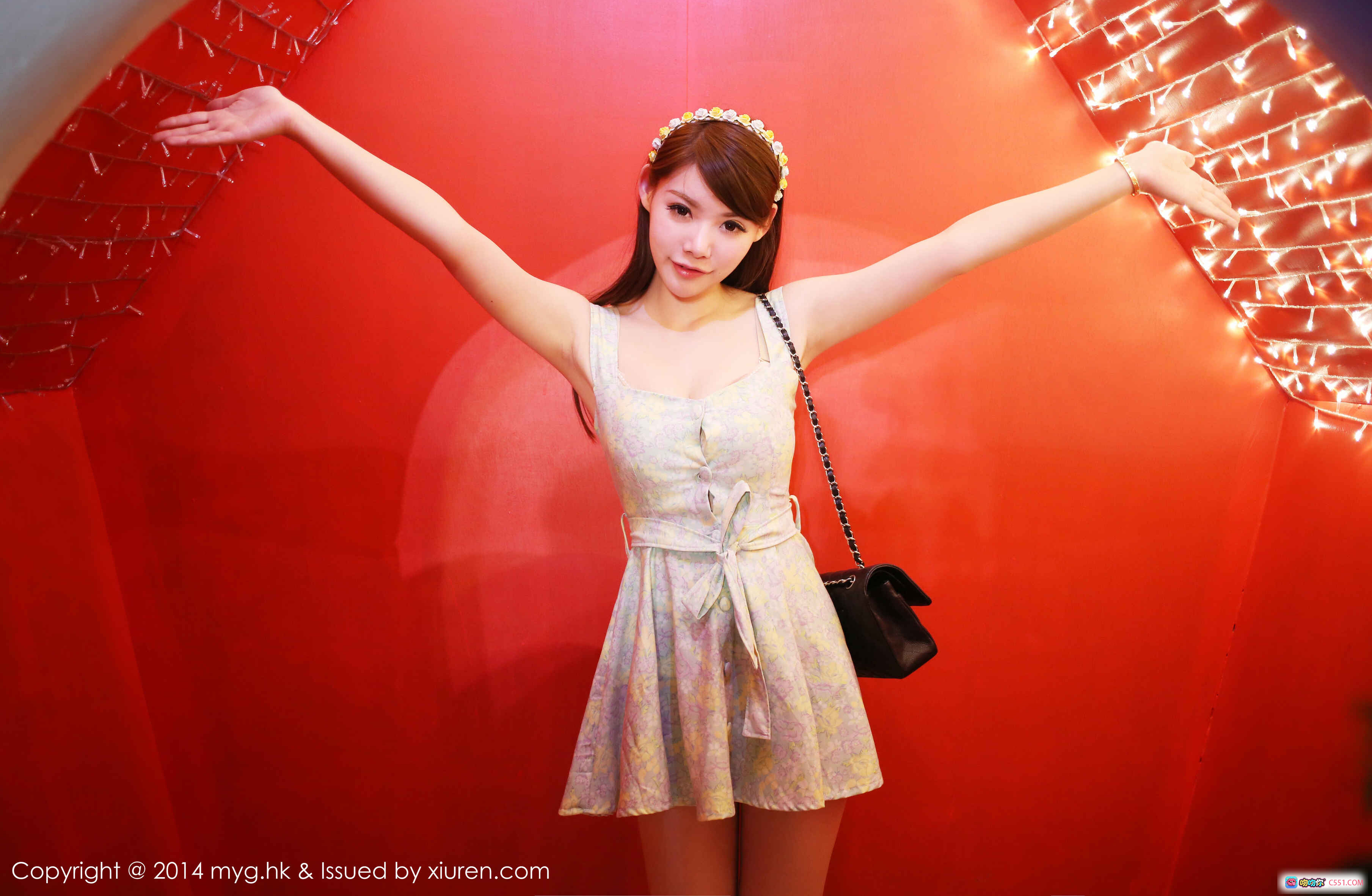 图片[5] - MyGirl美媛馆Vol.085 MARA醬泳池边条纹比基尼写真 甜美发带少女风清新户外拍摄 - 就要吻