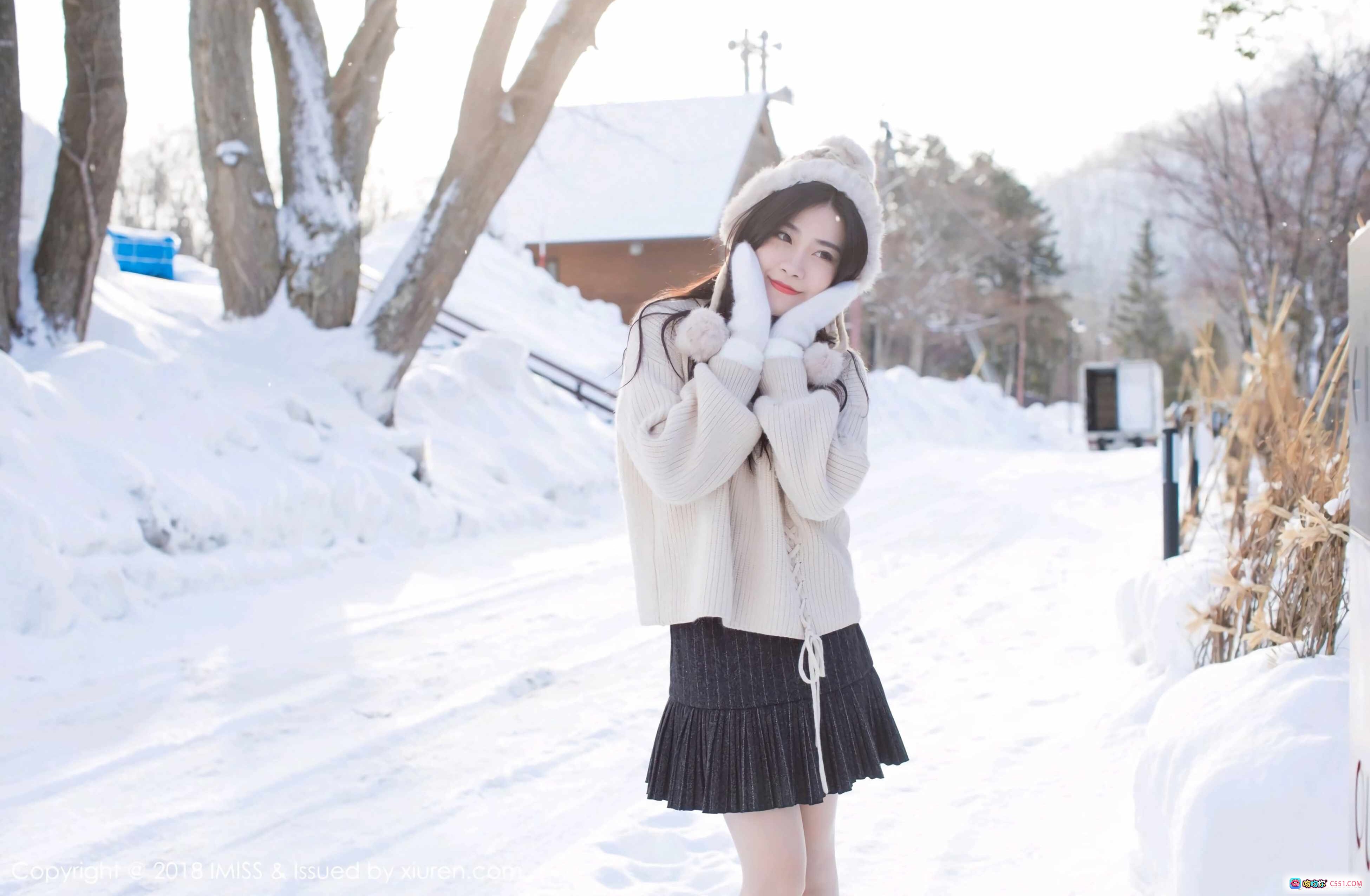 图片[3] - 许诺Sabrina粉色丝绒睡衣写真｜IMiss爱蜜社2018 VOL.272｜蕾丝边V领性感居家风 - 就要吻