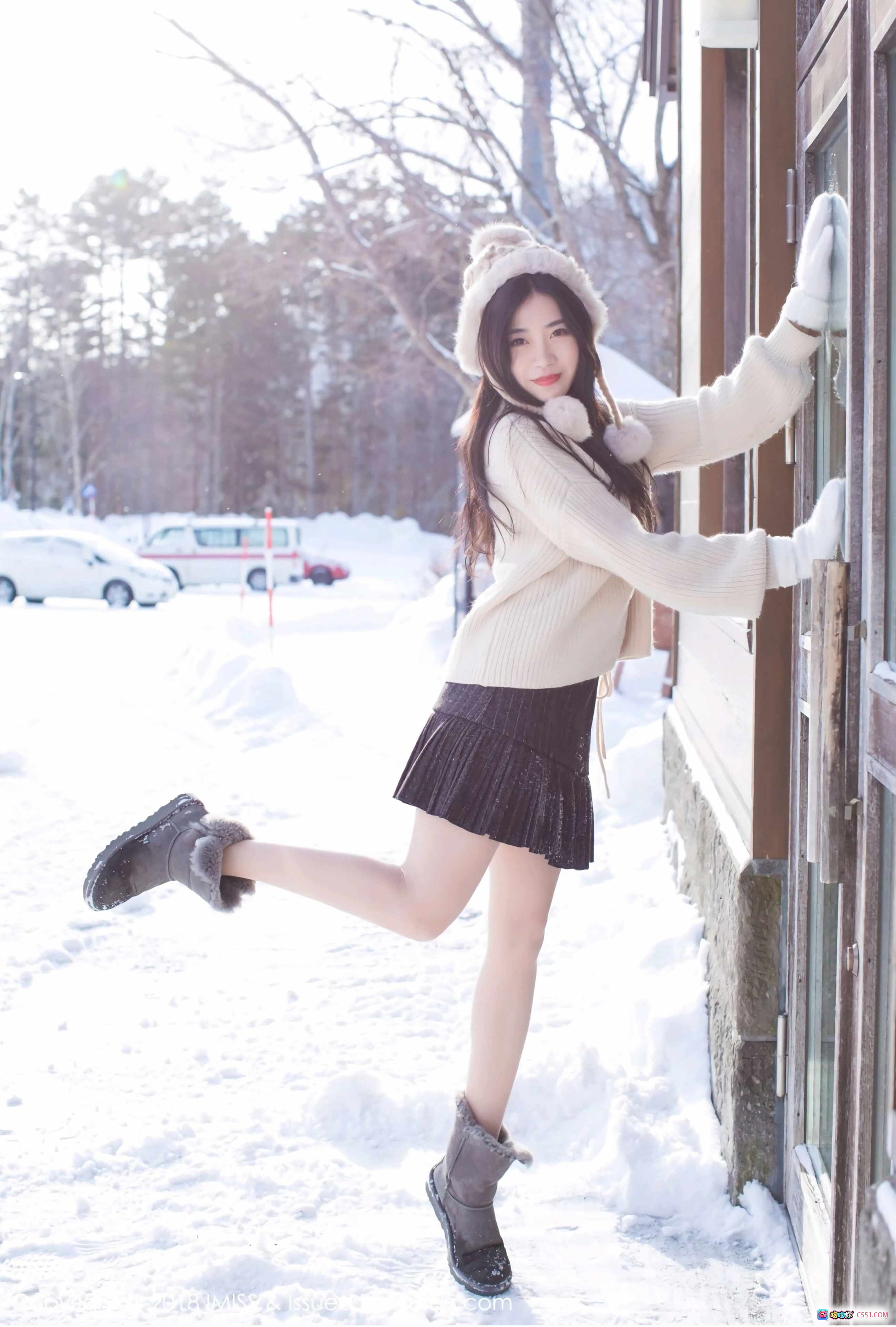 图片[8] - 许诺Sabrina粉色丝绒睡衣写真｜IMiss爱蜜社2018 VOL.272｜蕾丝边V领性感居家风 - 就要吻