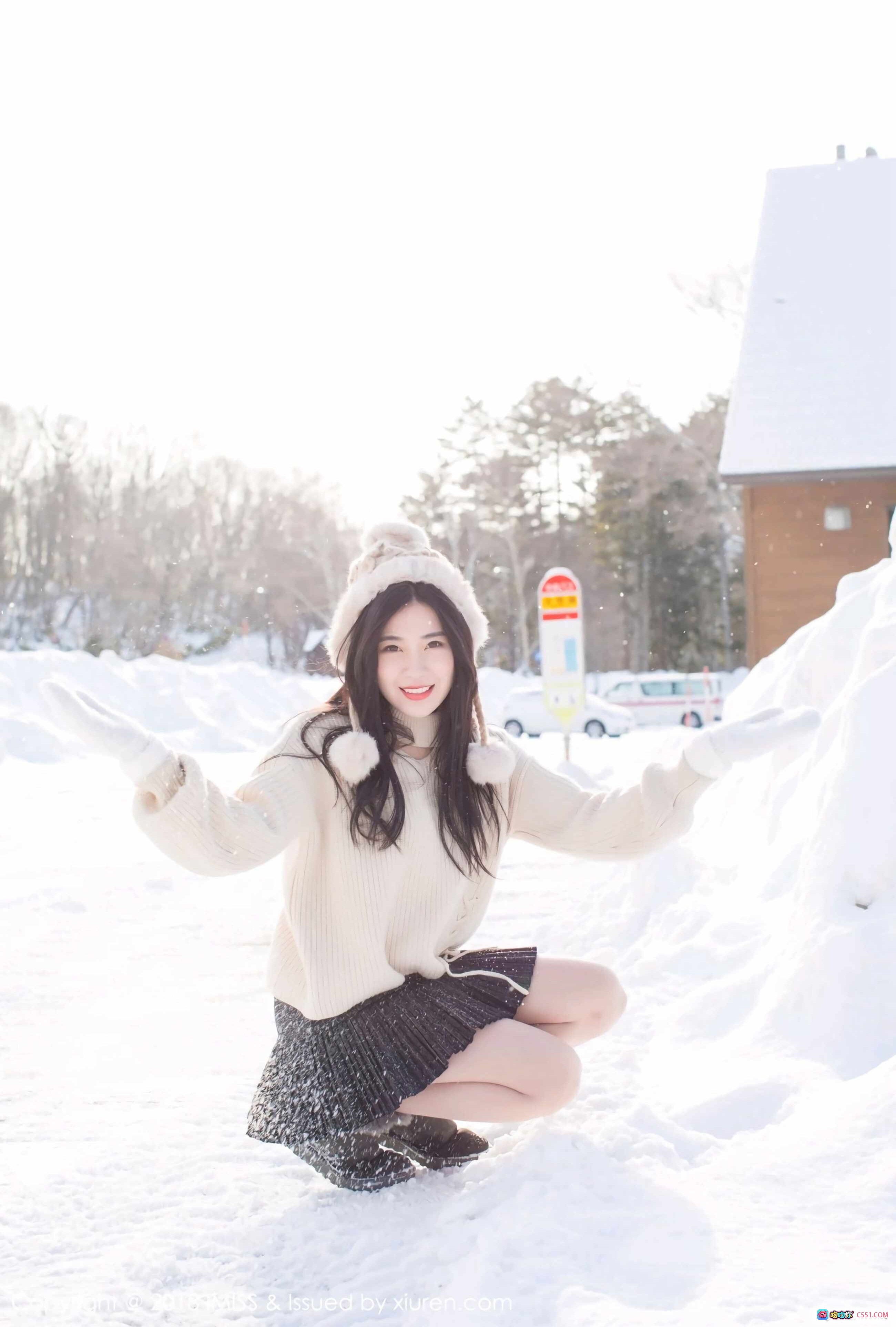 图片[5] - 许诺Sabrina粉色丝绒睡衣写真｜IMiss爱蜜社2018 VOL.272｜蕾丝边V领性感居家风 - 就要吻