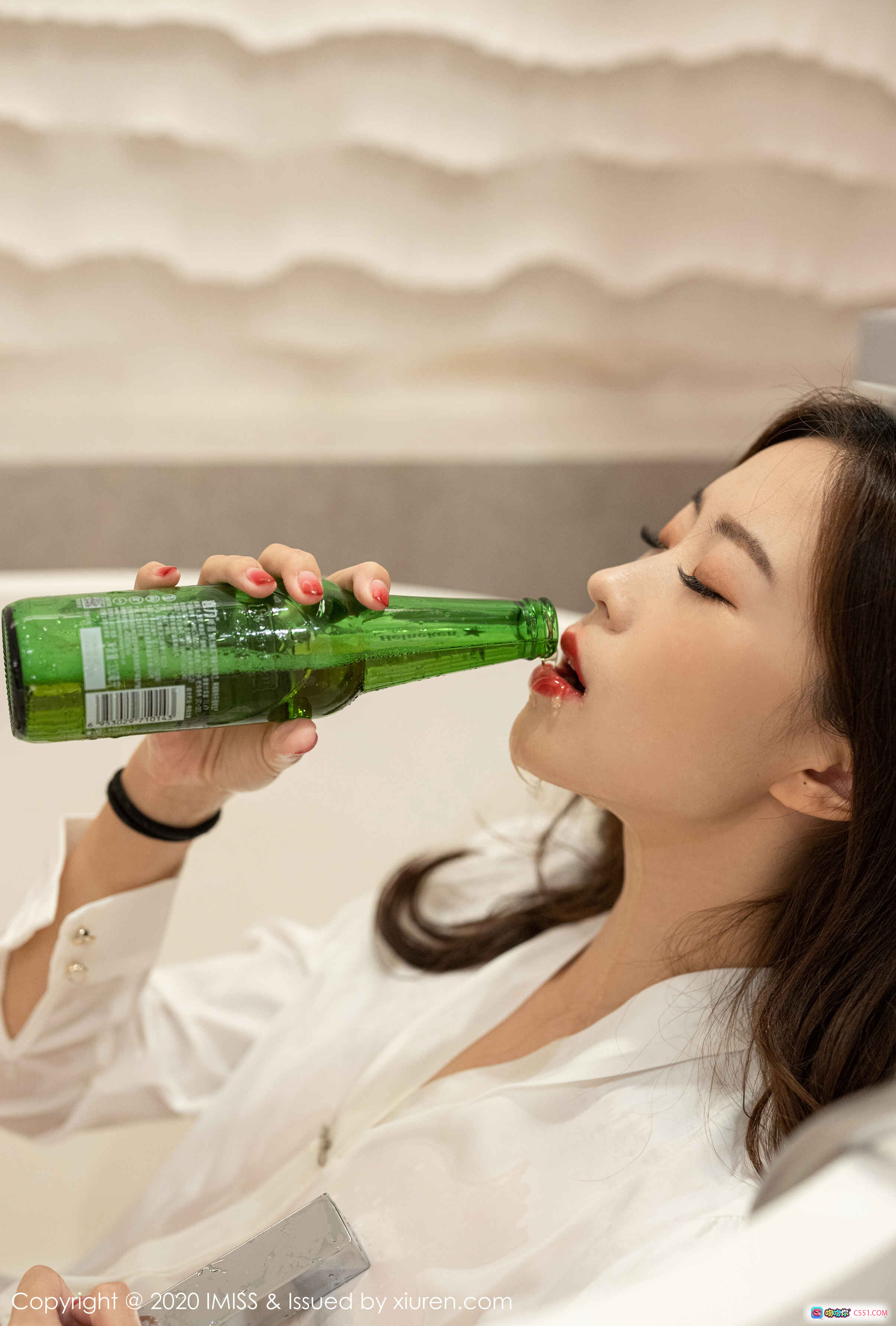 图片[5] - 杨紫嫣Cynthia优雅蹲姿写真 | 白衬衫黑短裙高跟鞋 | IMiss爱蜜社2020 VOL.432高清美图 - 就要吻