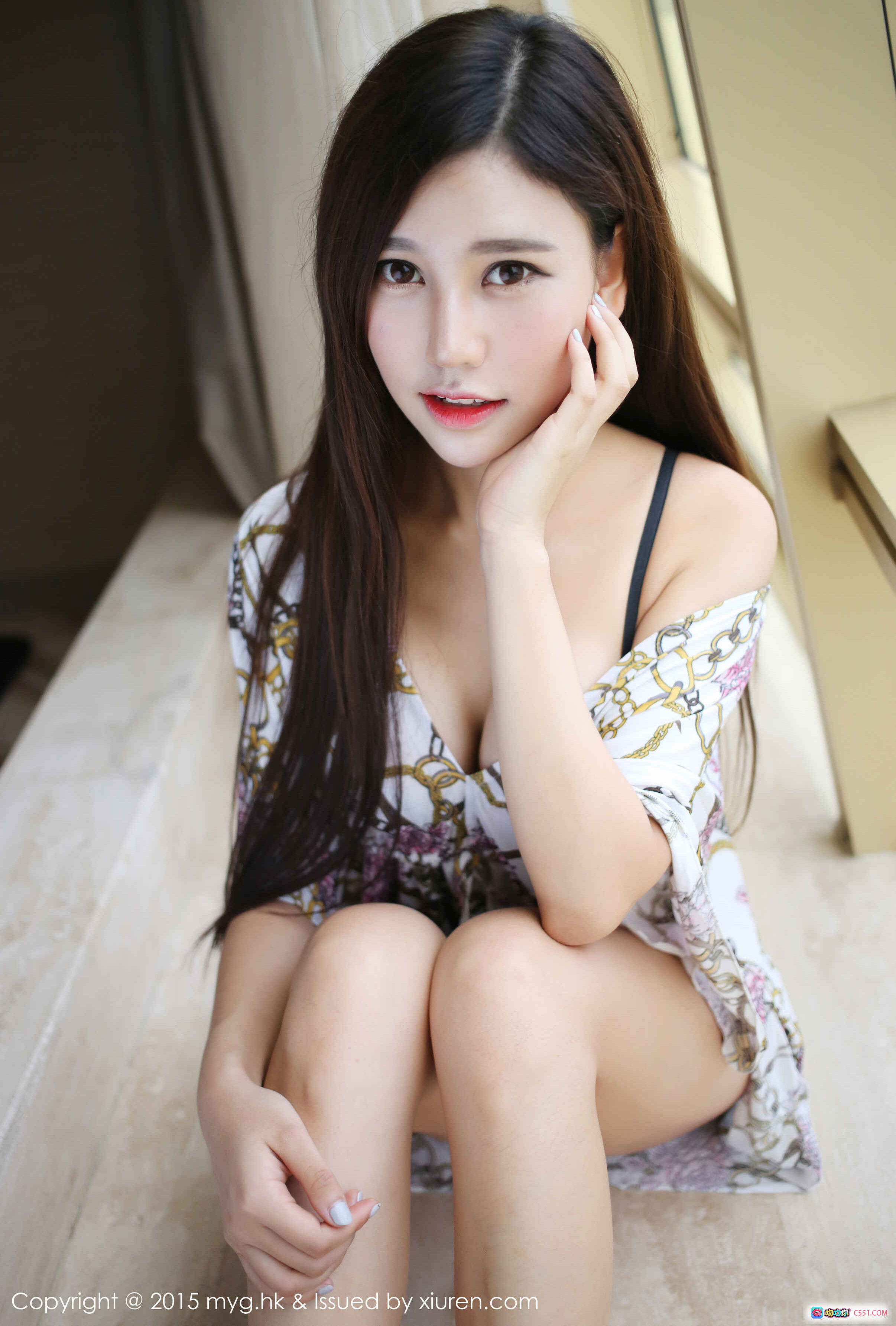 MyGirl美媛馆2015.08.16 Vol.139 Milk楚楚写真 甜美长发少女室内私房照 优雅印花吊带裙 清新自然美腿特写 - 就要吻