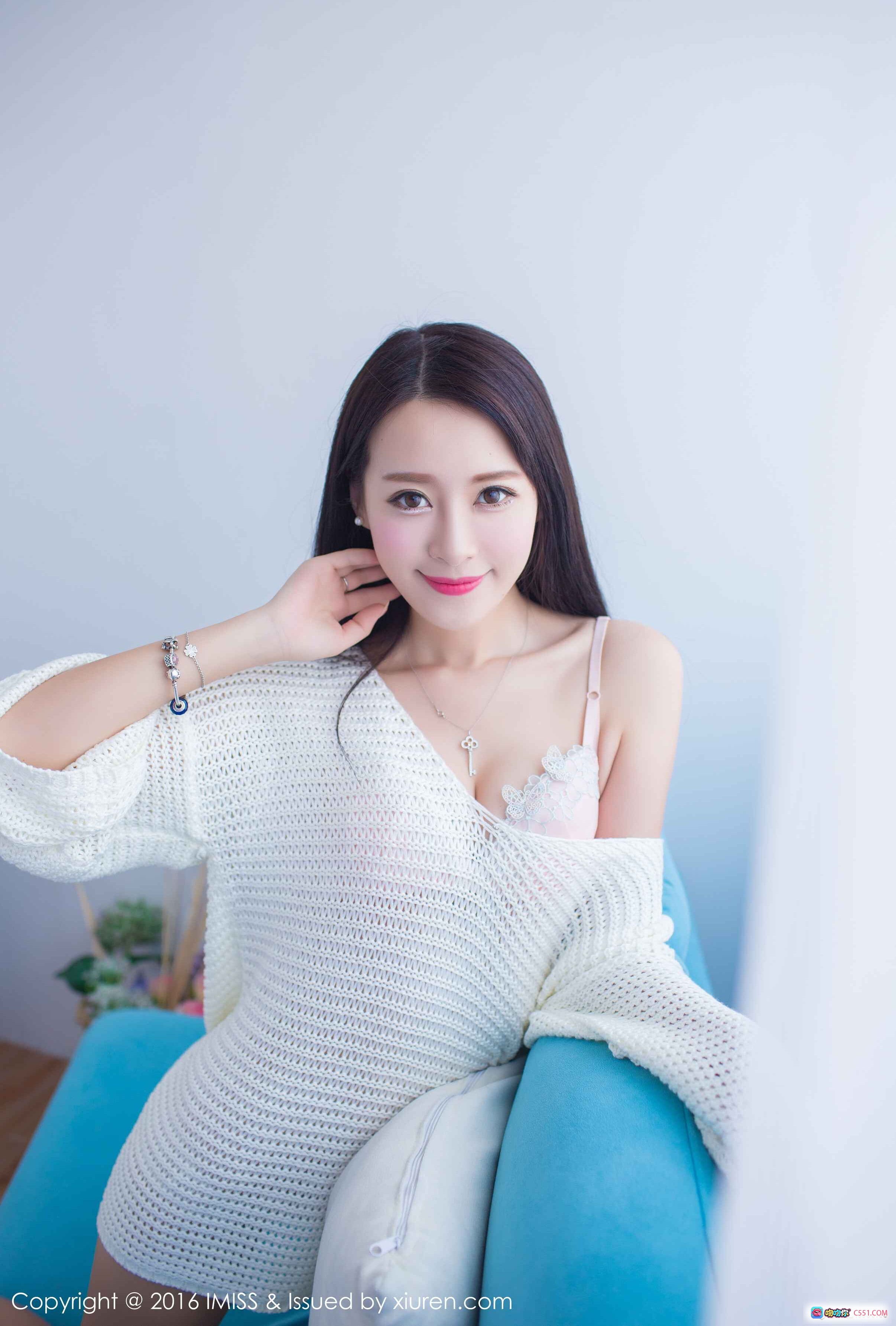 图片[2] - 王曼妮白衬衫写真 清新甜美少女风 室内柔光私房照 IMiss爱蜜社2016 VOL.137 长发红唇居家美拍 - 就要吻