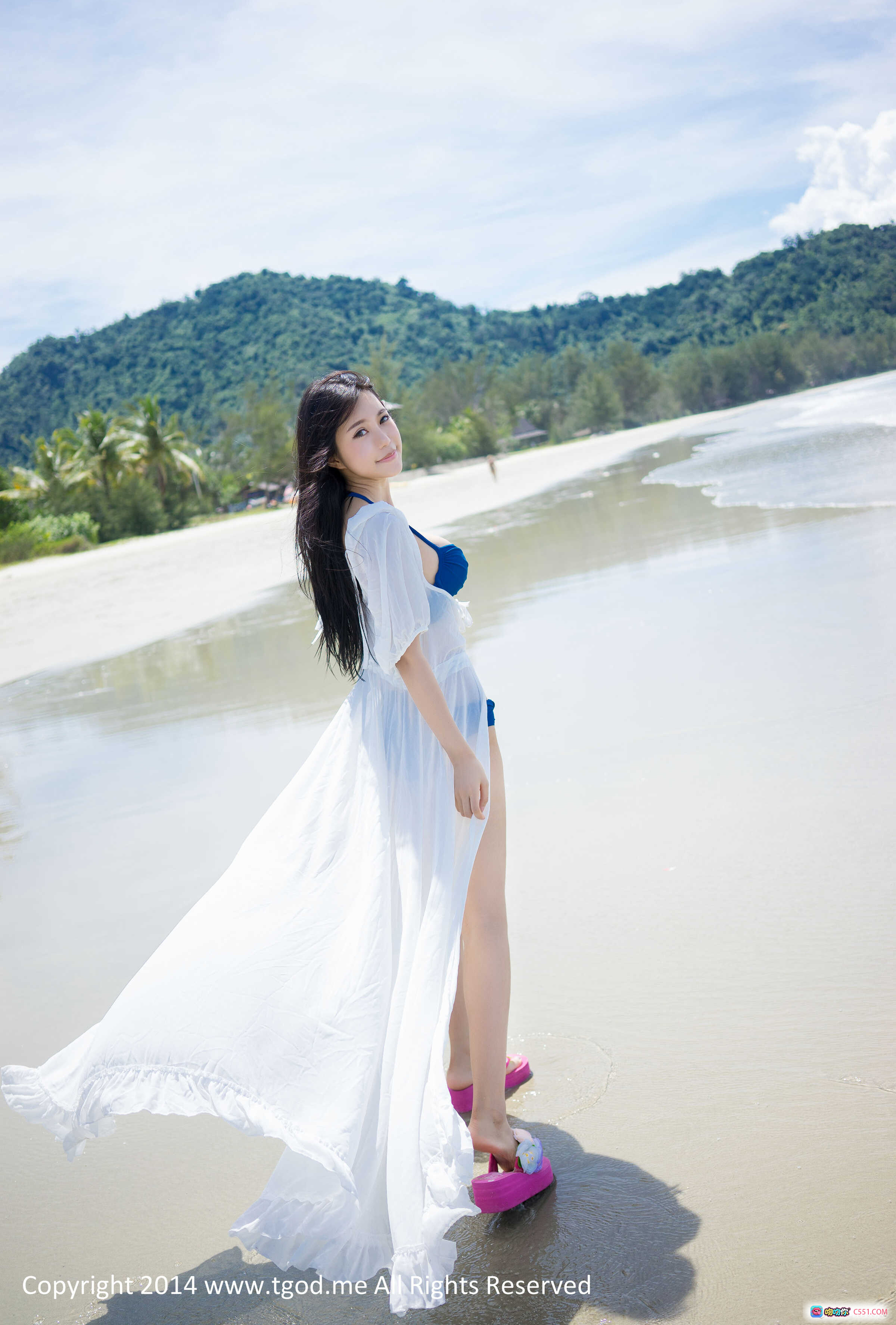 图片[2] - 沙滩仙子绮里嘉Ula沙巴旅拍比基尼白衬衫飘逸草帽蓝天碧海写真 - 就要吻