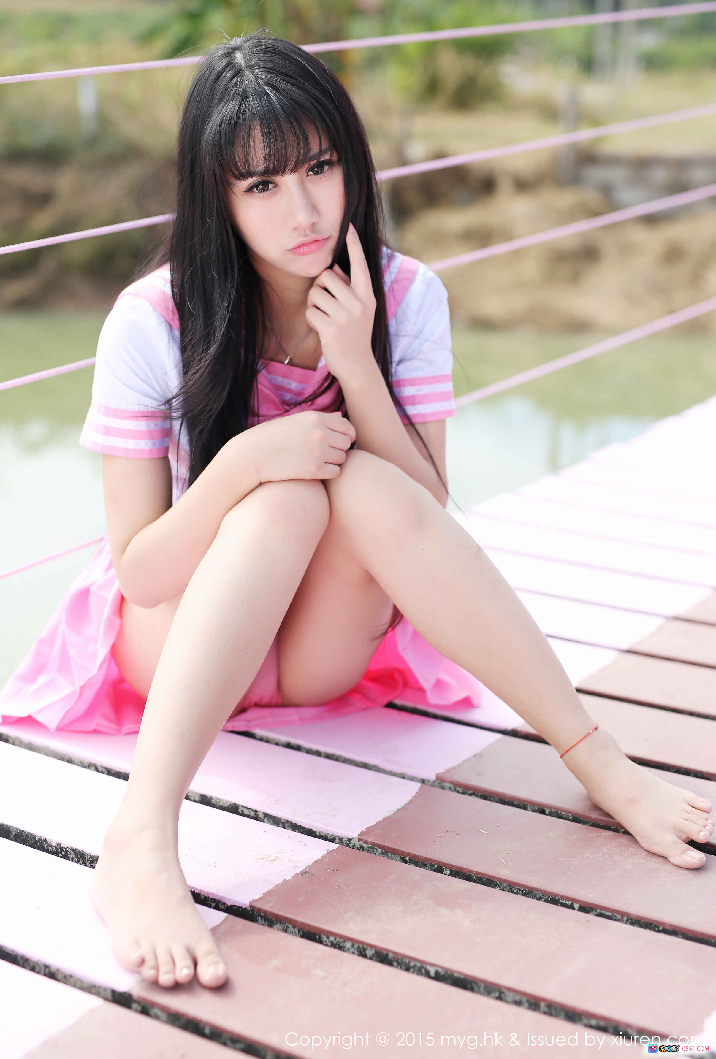 图片[4] - 杨晓青儿粉色水手服写真 | MyGirl美媛馆2015 Vol.099 | 清新校园风少女外拍 | 桥上自然光人像摄影 - 就要吻