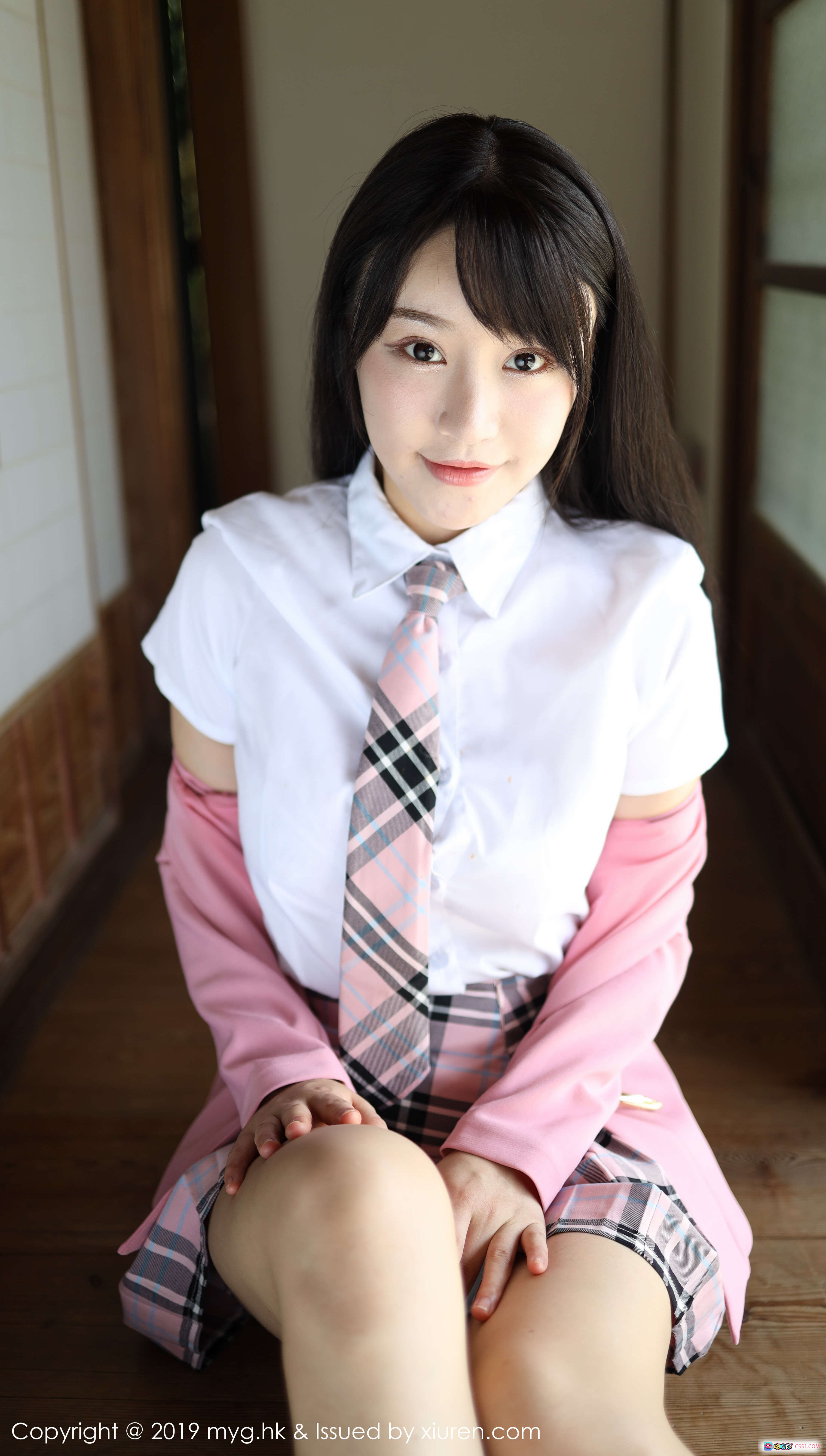 图片[4] - 朱可儿美足特写搭配Wii U手柄游戏场景，清新自然木质地板背景，细腻皮肤与科技感完美融合 - 就要吻