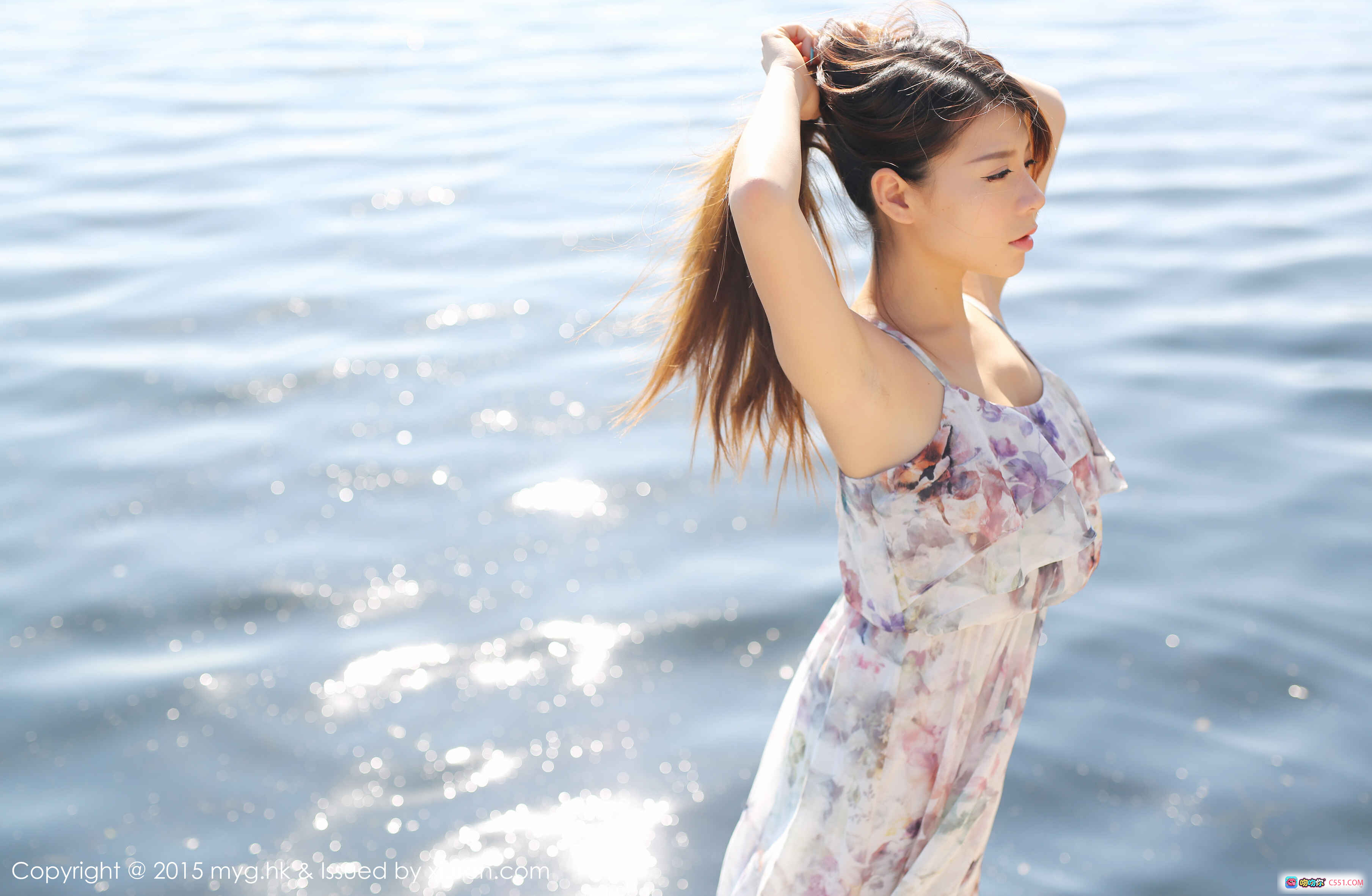 图片[4] - MyGirl美媛馆2015.03.23 Vol.106 vetiver嘉宝贝儿清新写真 木质甲板花裙少女阳光侧颜温柔气质摄影图集 - 就要吻