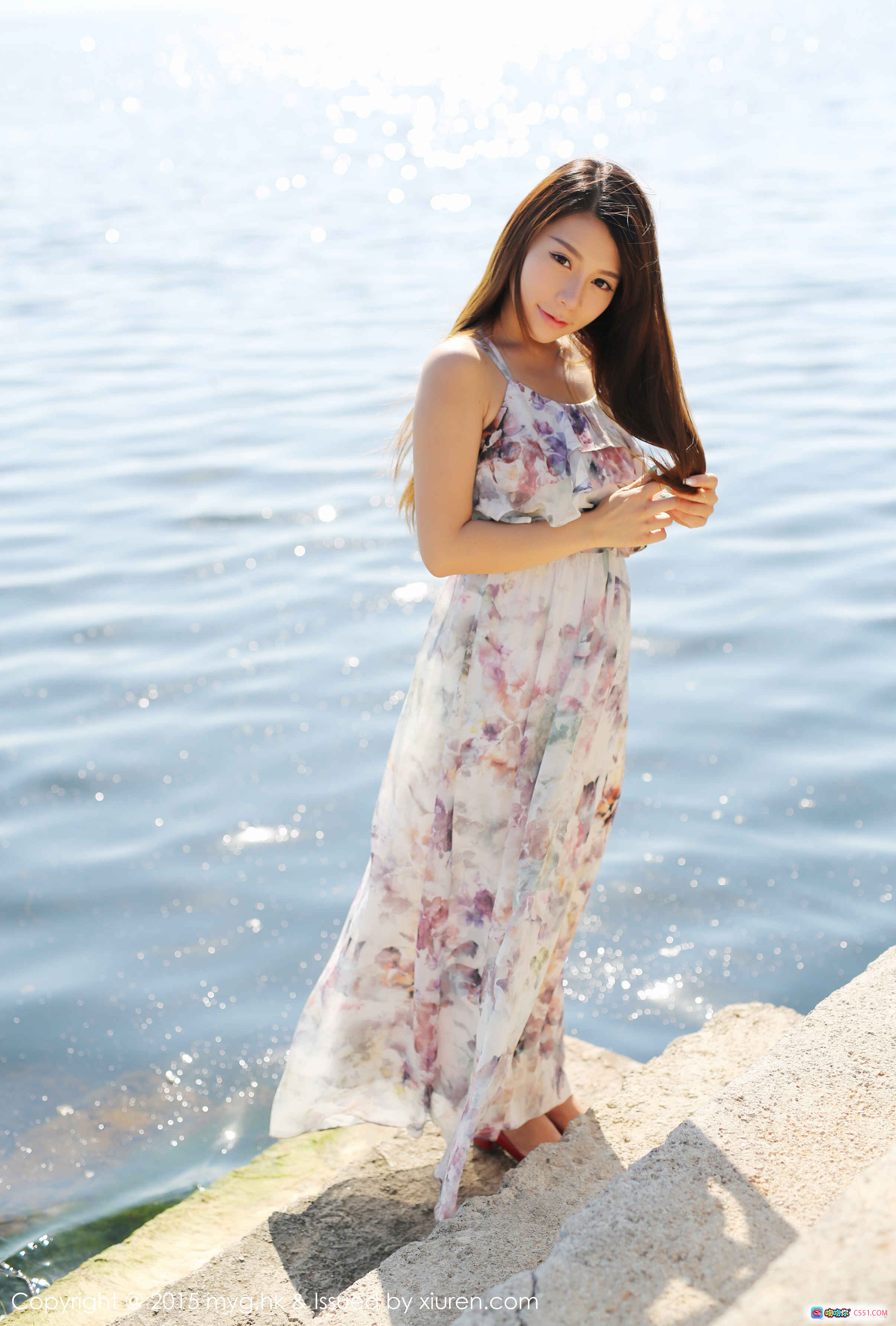 图片[10] - MyGirl美媛馆2015.03.23 Vol.106 vetiver嘉宝贝儿清新写真 木质甲板花裙少女阳光侧颜温柔气质摄影图集 - 就要吻