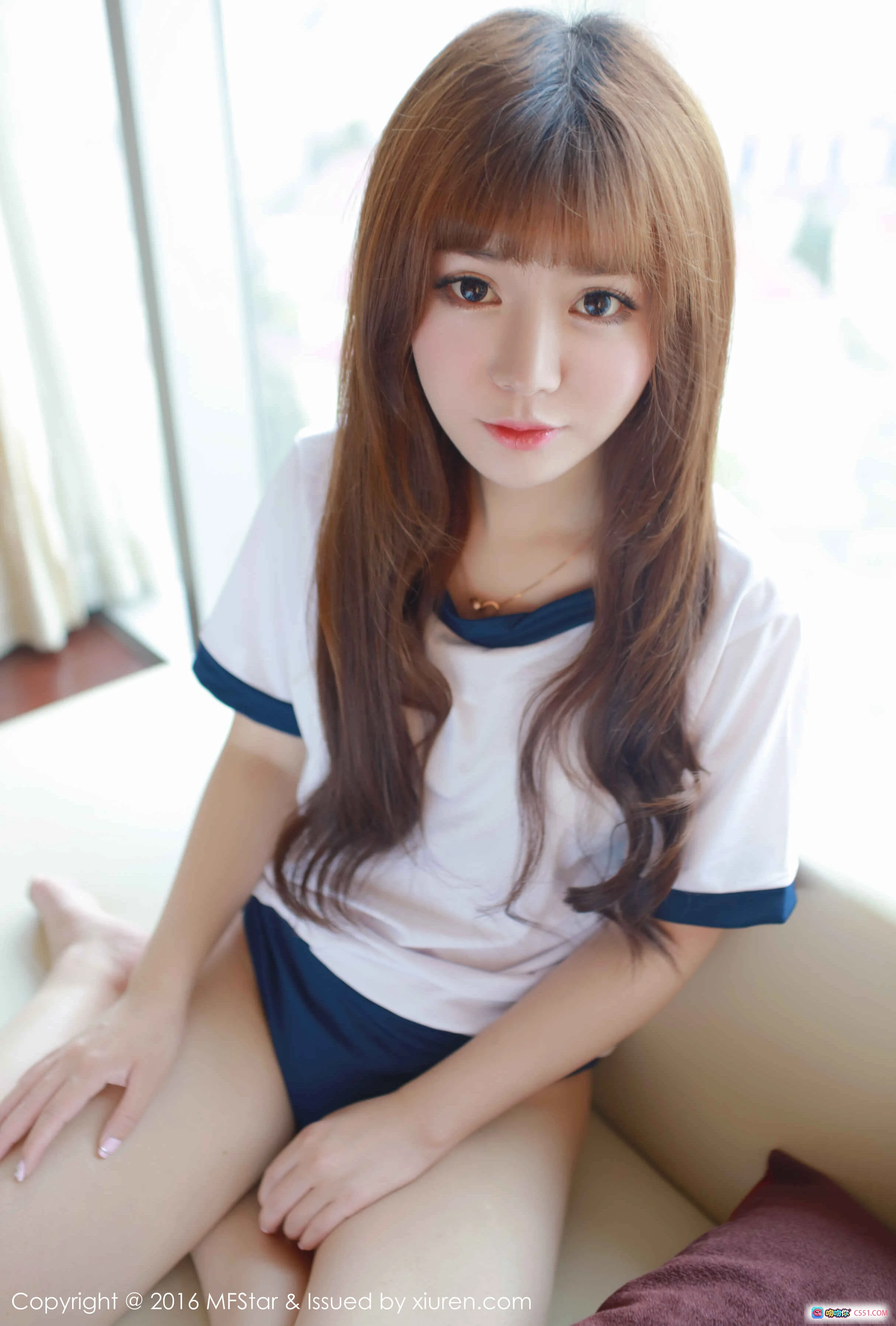 MFStar模范学院2016.11.28 Vol.079粉芭比VV甜美长发少女居家写真高清图集 - 就要吻