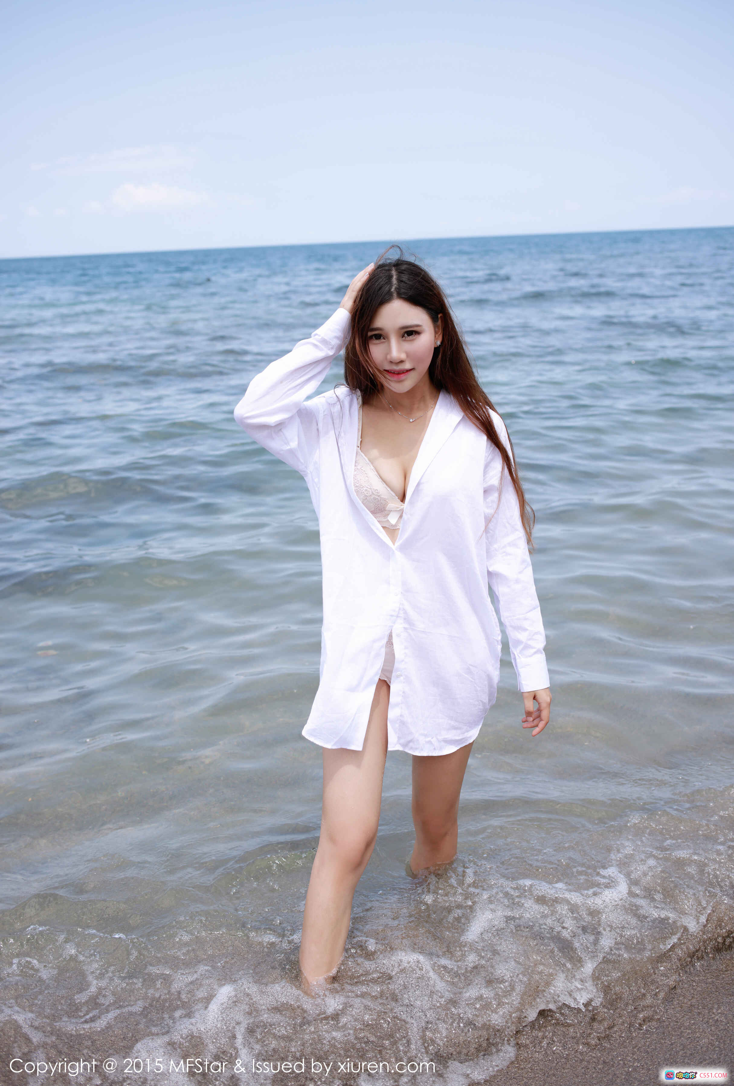 图片[7] - MFStar模范学院Milk楚楚海边白衬衫写真 清新自然性感迷人 海水轻抚温柔姿态 2015经典摄影集 - 就要吻