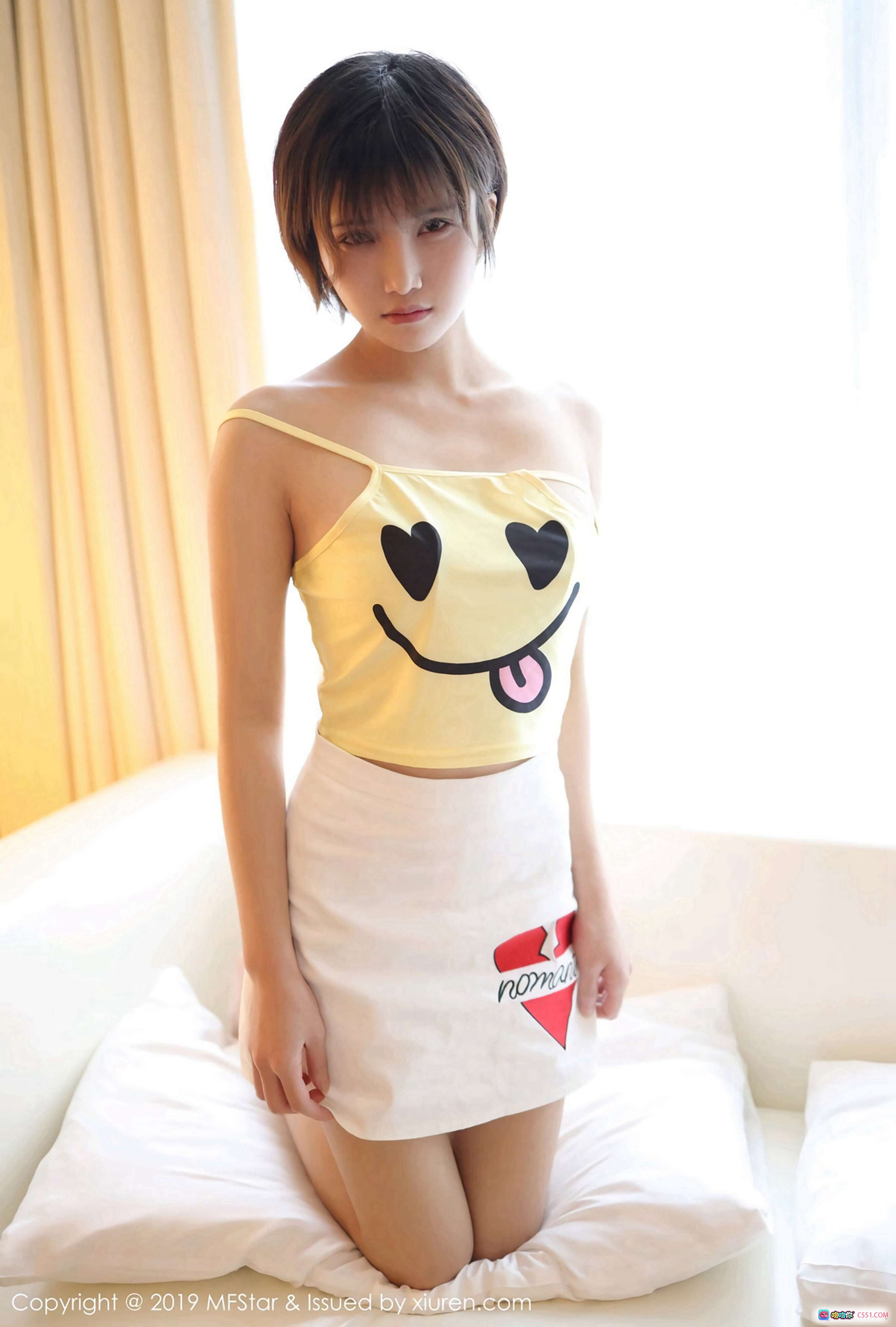 图片[5] - 小姿2002 MFStar模范学院Vol.178 黄色爱心笑脸吊带 白色短裙 床上写真 清新少女风 2019年3月4日发布 - 就要吻