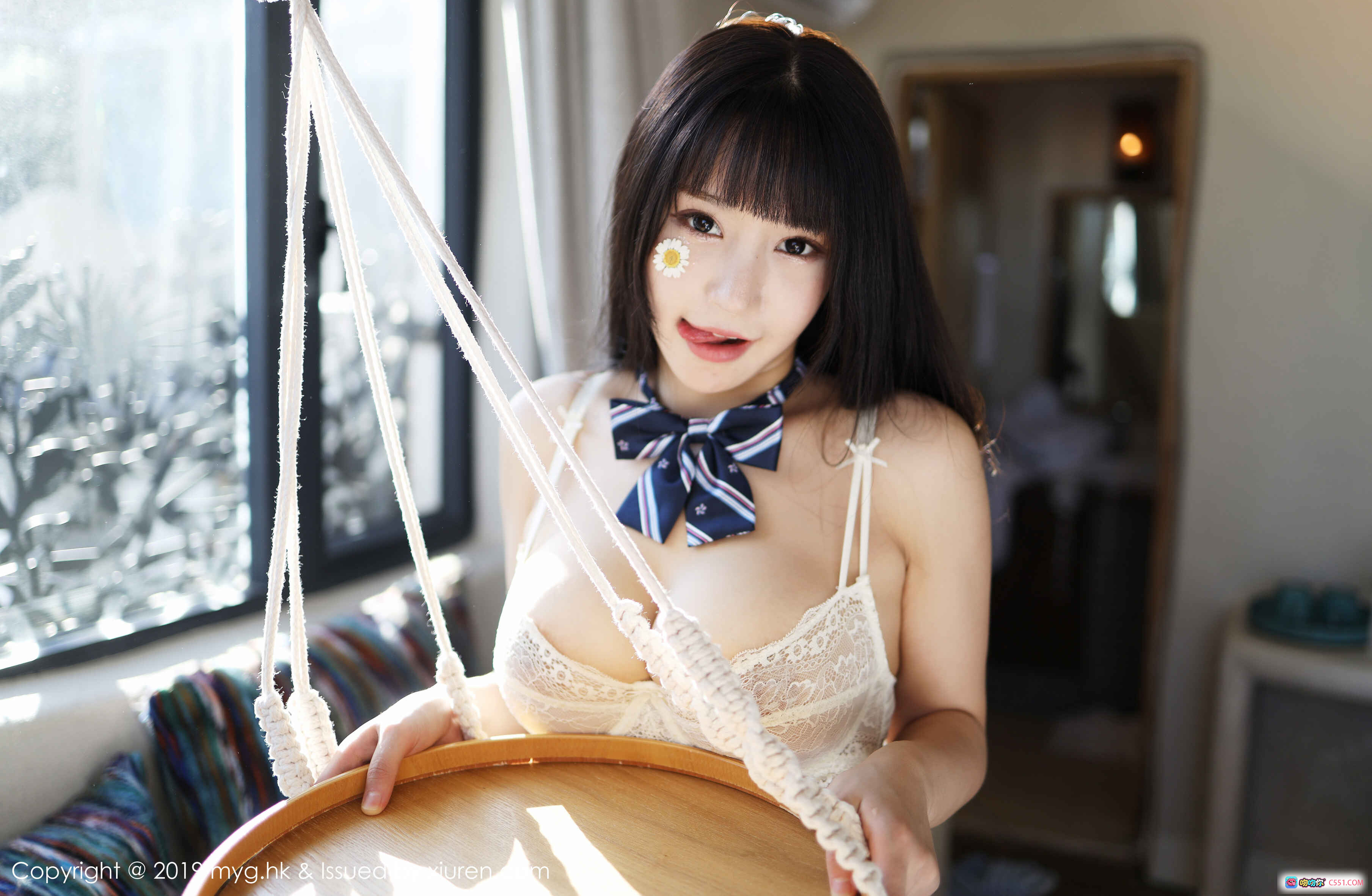 图片[2] - 朱可儿白色蕾丝内衣写真 | MyGirl美媛馆2019 Vol.403 | 甜美少女风 | 白丝长腿 | 窗边阳光拍摄 | 颈结蝴蝶结造型 - 就要吻