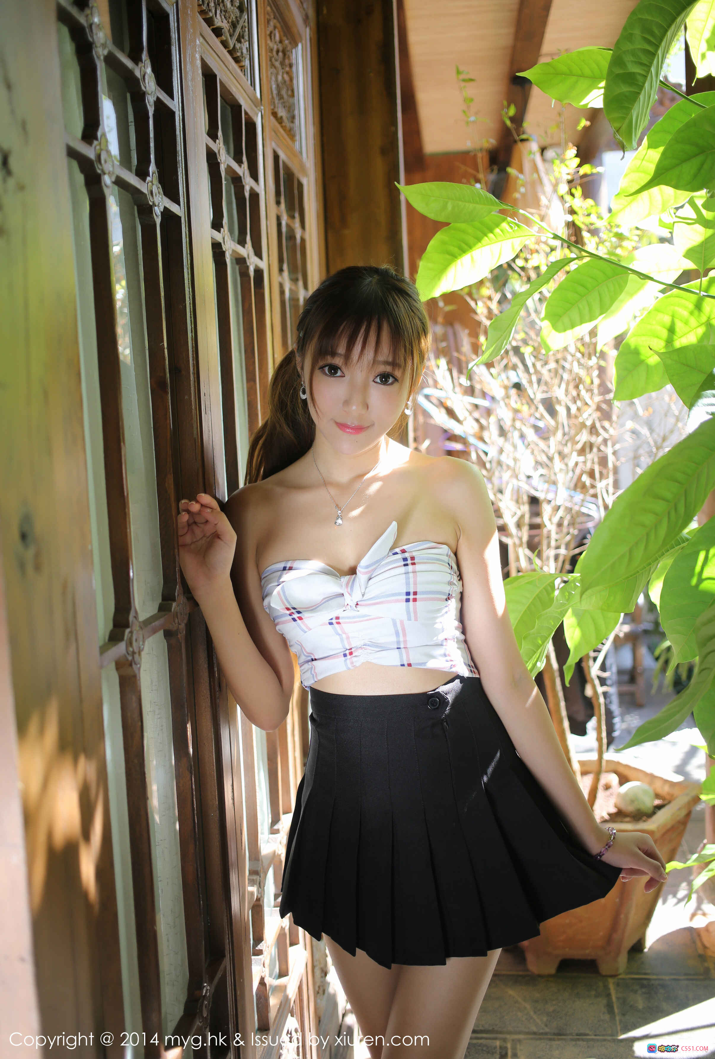 图片[8] - 王馨瑶yanni校园风写真｜格纹抹胸+黑色百褶裙｜清纯甜美少女｜MyGirl美媛馆Vol.080 - 就要吻