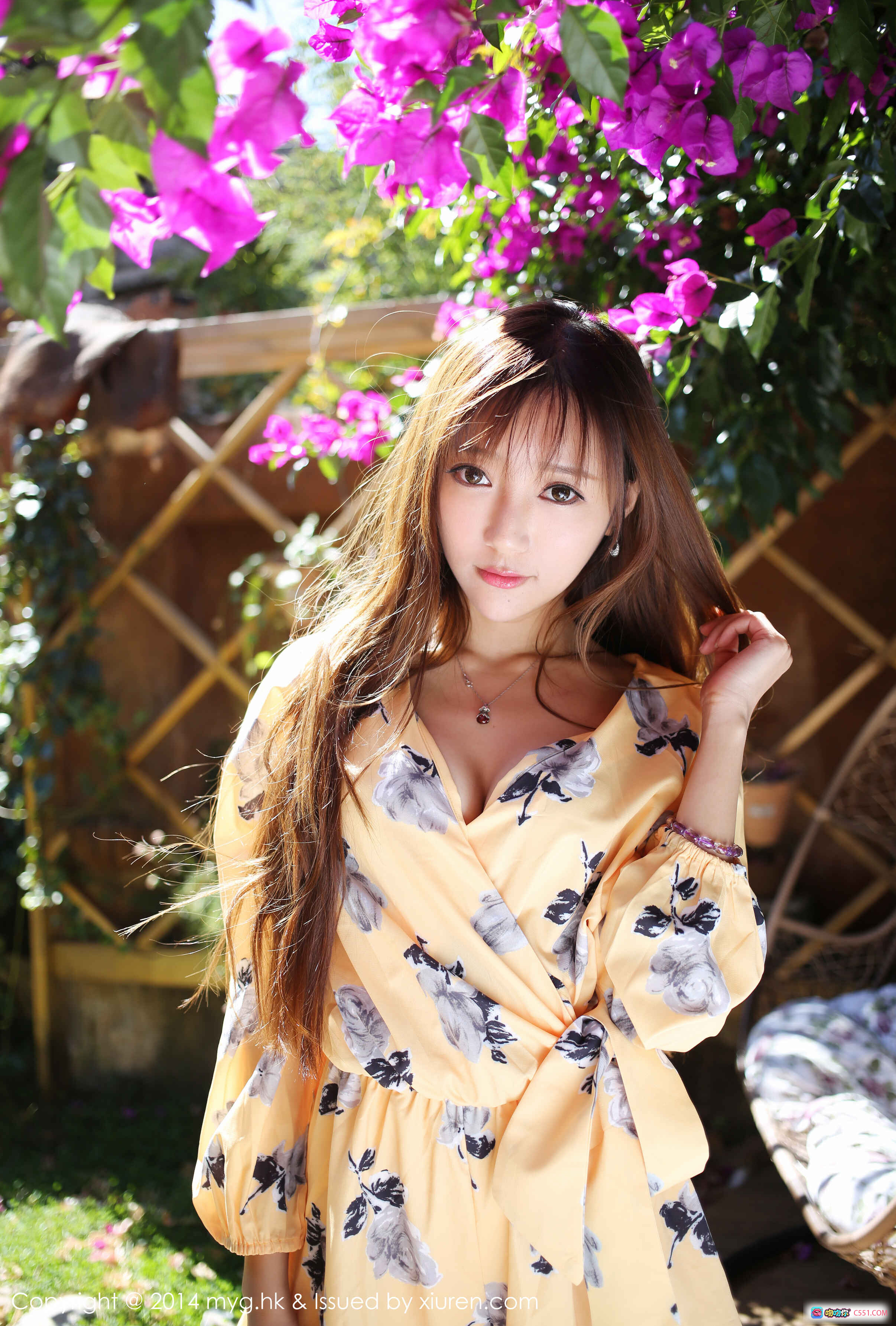 图片[10] - 王馨瑶yanni黄色花卉连衣裙写真 | MyGirl美媛馆2014 Vol.079 | 甜美性感私房照 - 就要吻