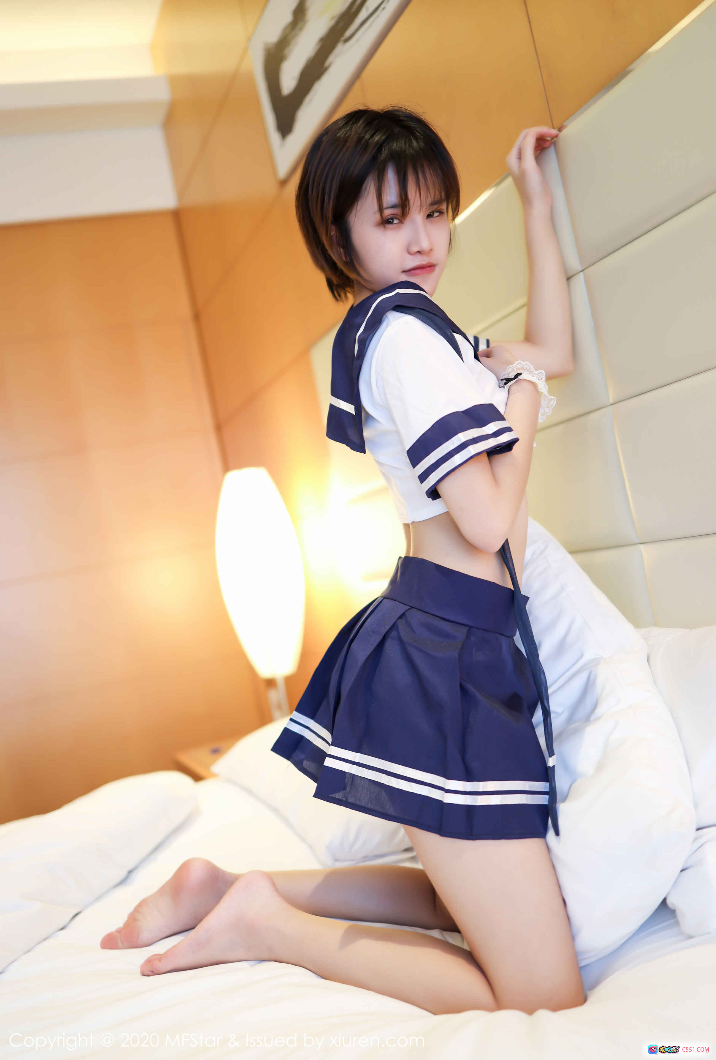 图片[8] - MFStar模范学院小姿2002海军风制服写真 甜美短发少女床照 清新校园风私房摄影 - 就要吻