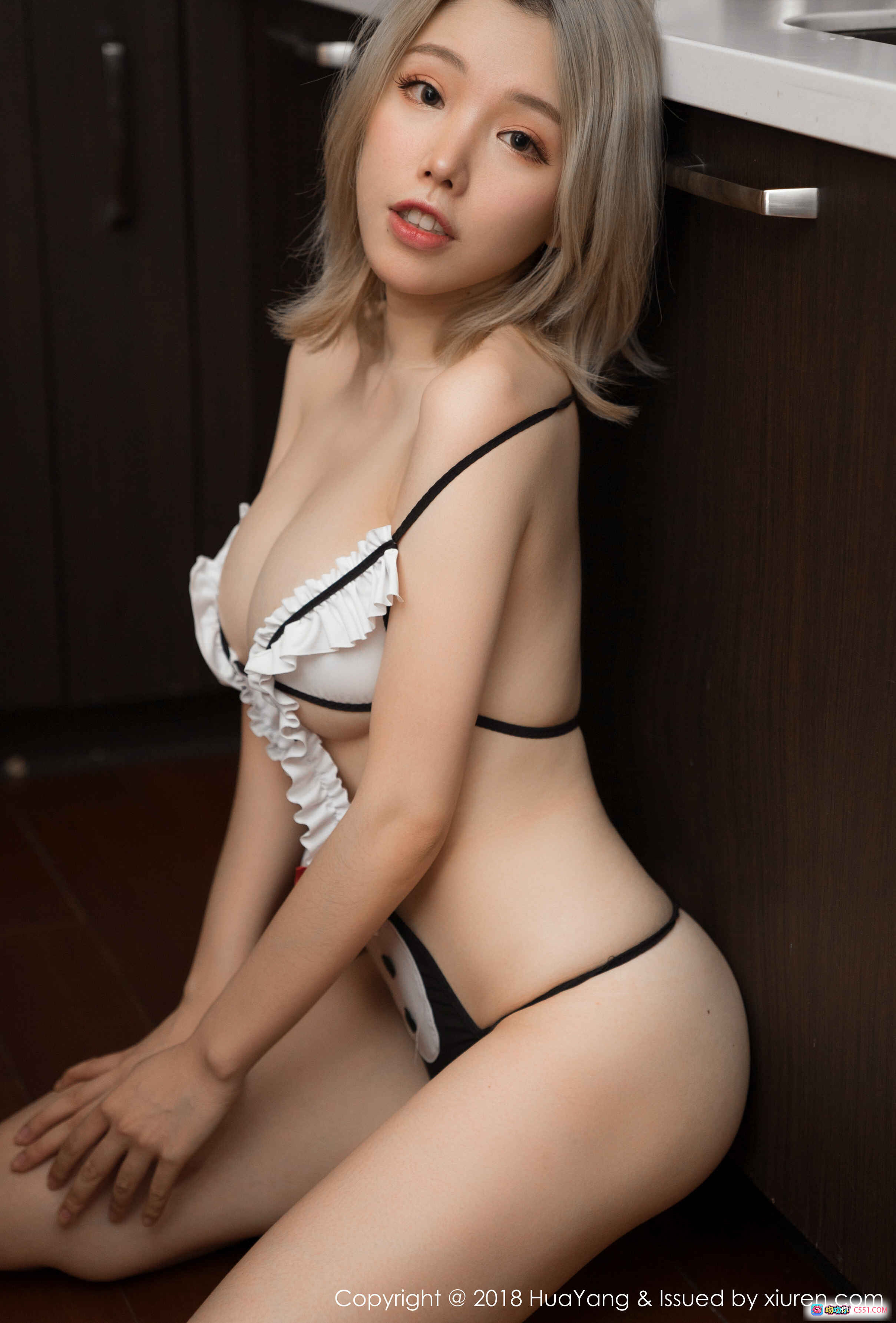 图片[5] - 黄楽然性感写真 | HuaYang花漾2018 Vol.022 | 白色吊带居家私房美腿诱惑 | 50P高清图集 - 就要吻