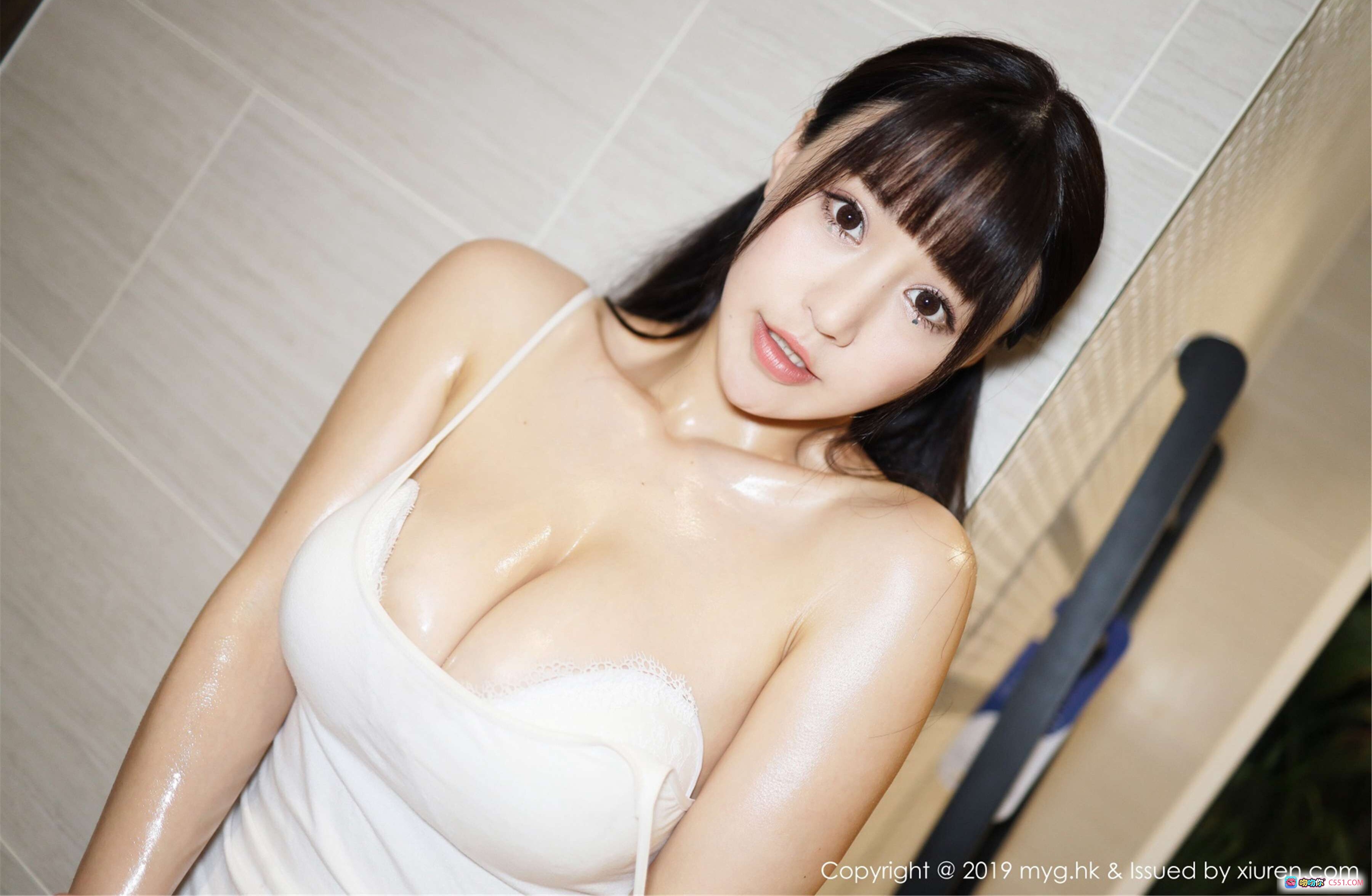 图片[1] - MyGirl美媛馆朱可儿湿身诱惑写真 | 2019.07.09 Vol.367 Flower性感私房照 | 白色吊带浴后光泽肌 | 56张高清图集 - 就要吻