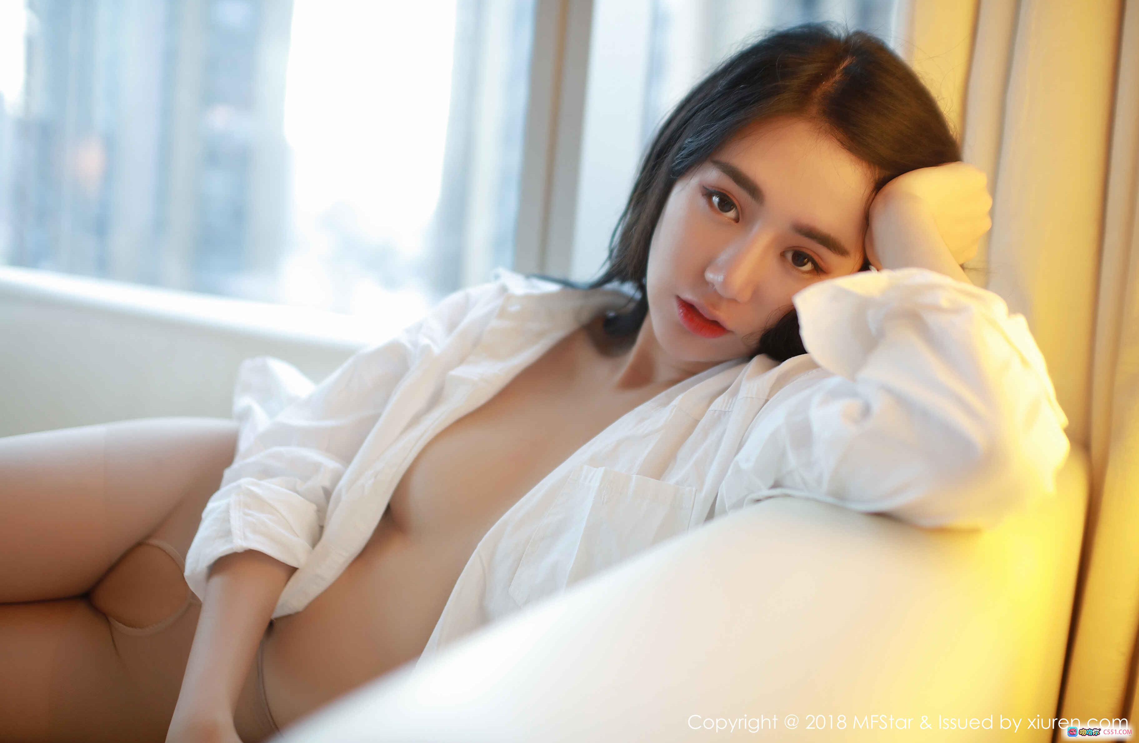 图片[6] - 白子嫣Nicky清新写真 | MFStar模范学院Vol.143 | 白衬衫慵懒风 | 窗边柔光人像 | 2018年8月30日发布 - 就要吻