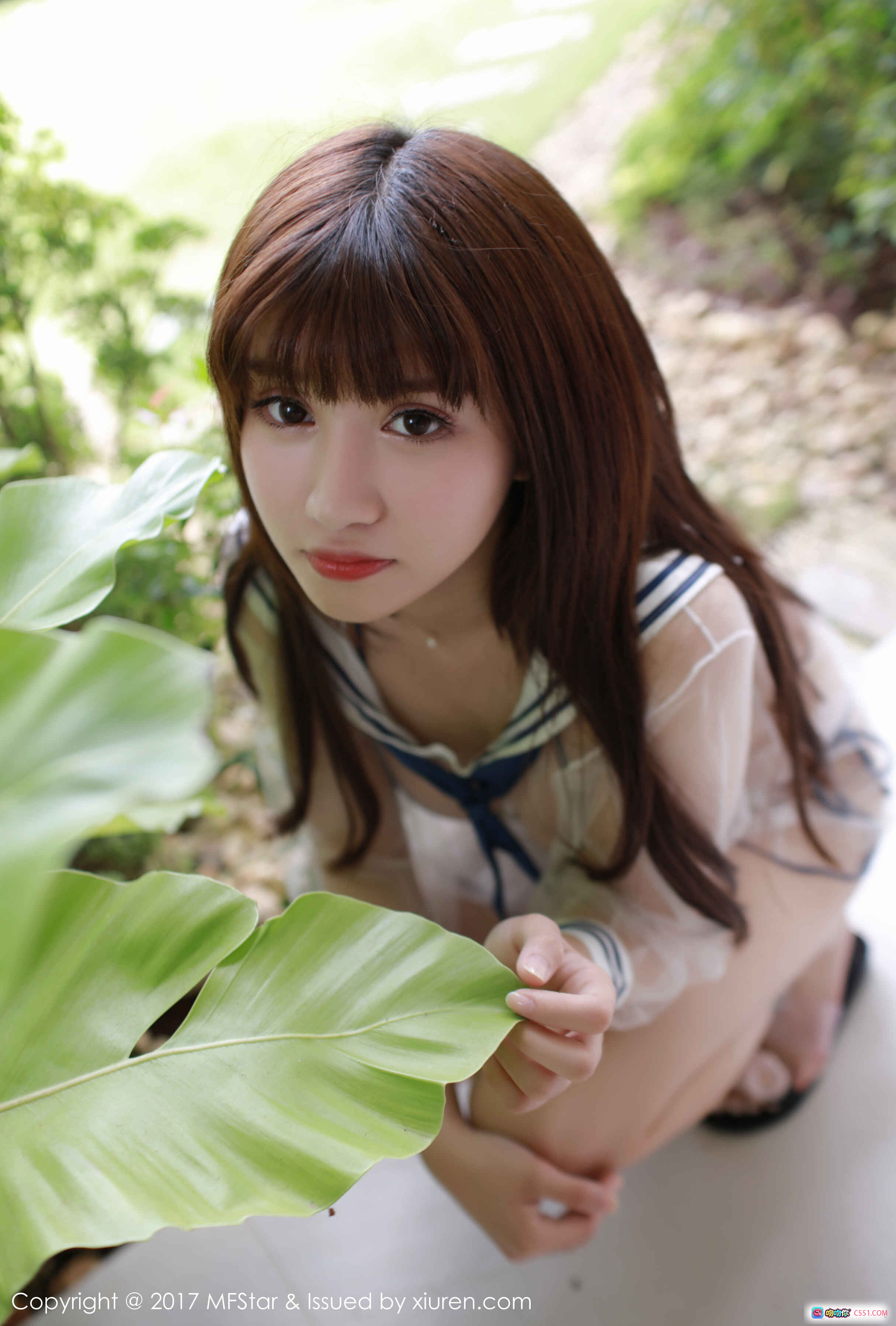 图片[8] - MFStar模范学院Vivian傲娇萌萌蕾丝内衣写真 2017.08.30 Vol.105 黑蓝花纹吊带胸衣性感私房照 - 就要吻