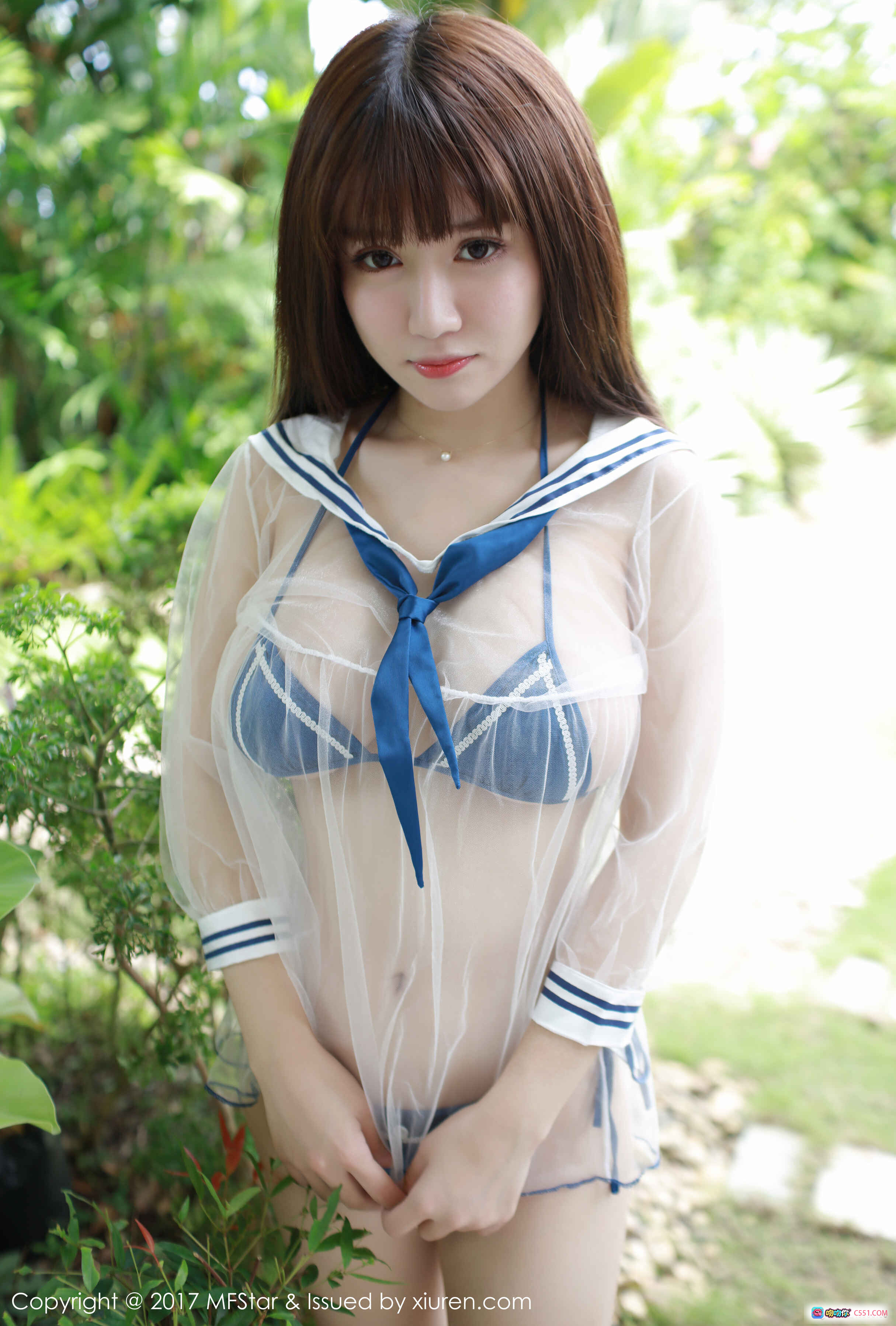 图片[4] - MFStar模范学院Vivian傲娇萌萌蕾丝内衣写真 2017.08.30 Vol.105 黑蓝花纹吊带胸衣性感私房照 - 就要吻