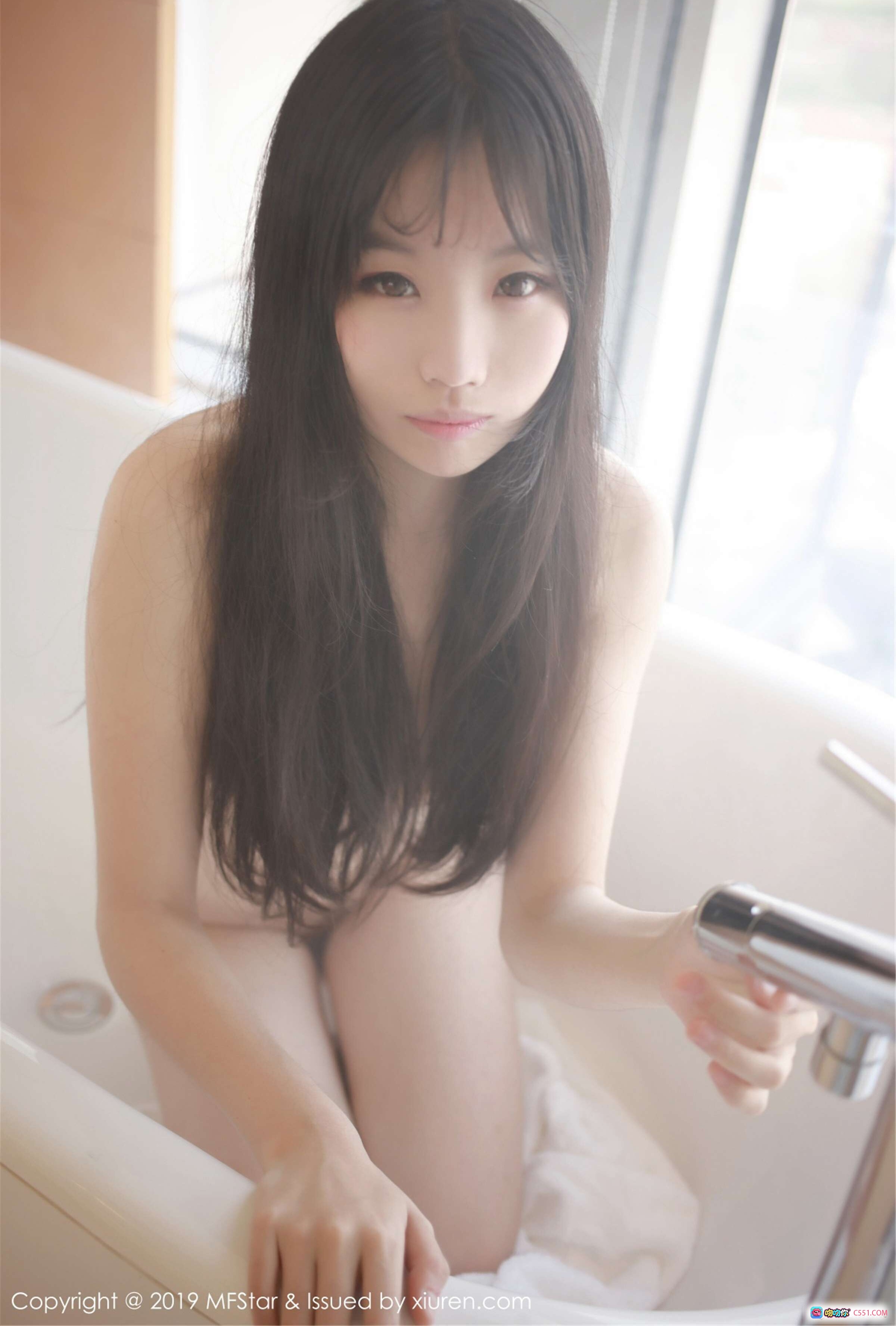 图片[3] - MFStar模范学院2019.05.06 Vol.189草莓兔兔 灰色针织背心美臀写真 优雅长发室内私房摄影 - 就要吻