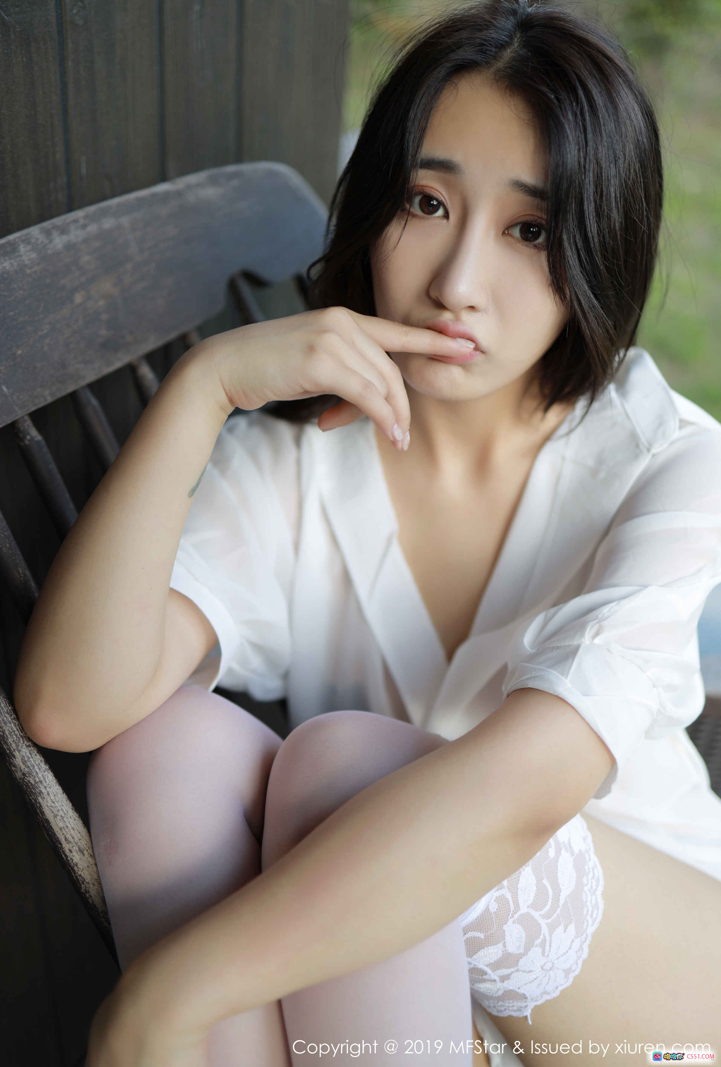 图片[5] - MFStar模范学院Vol.219 Betty林子欣 白衬衫蕾丝袜户外写真 2019年10月11日清新自然风美腿性感照 - 就要吻
