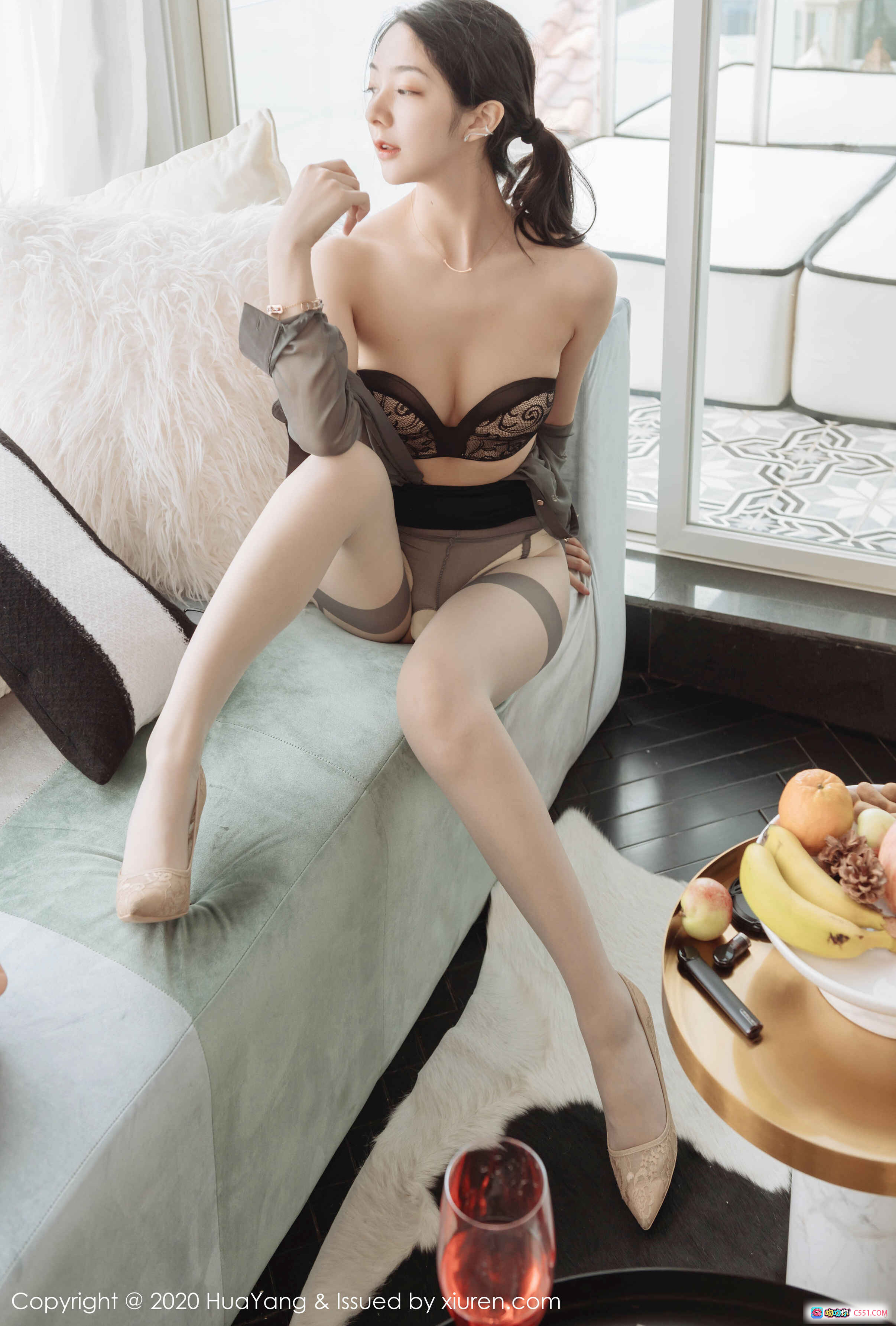 图片[2] - HuaYang花漾2020.05.12 Vol.244 Angela小热巴 美女蕾丝内衣黑丝美腿沙发写真高清图集 - 就要吻