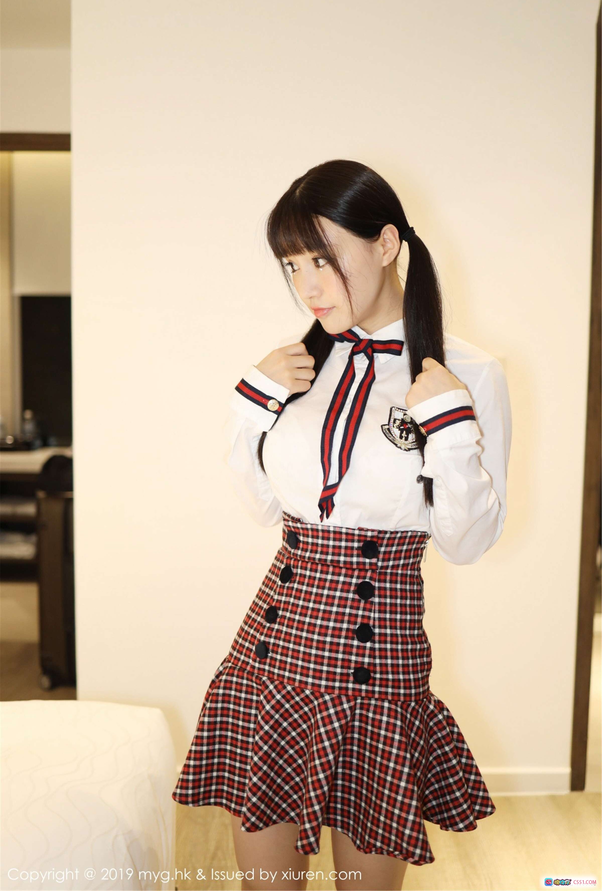 图片[1] - MyGirl美媛馆朱可儿校服写真｜红格百褶裙+白衬衫+双马尾少女风｜2019年5月VOL.355高清图集 - 就要吻