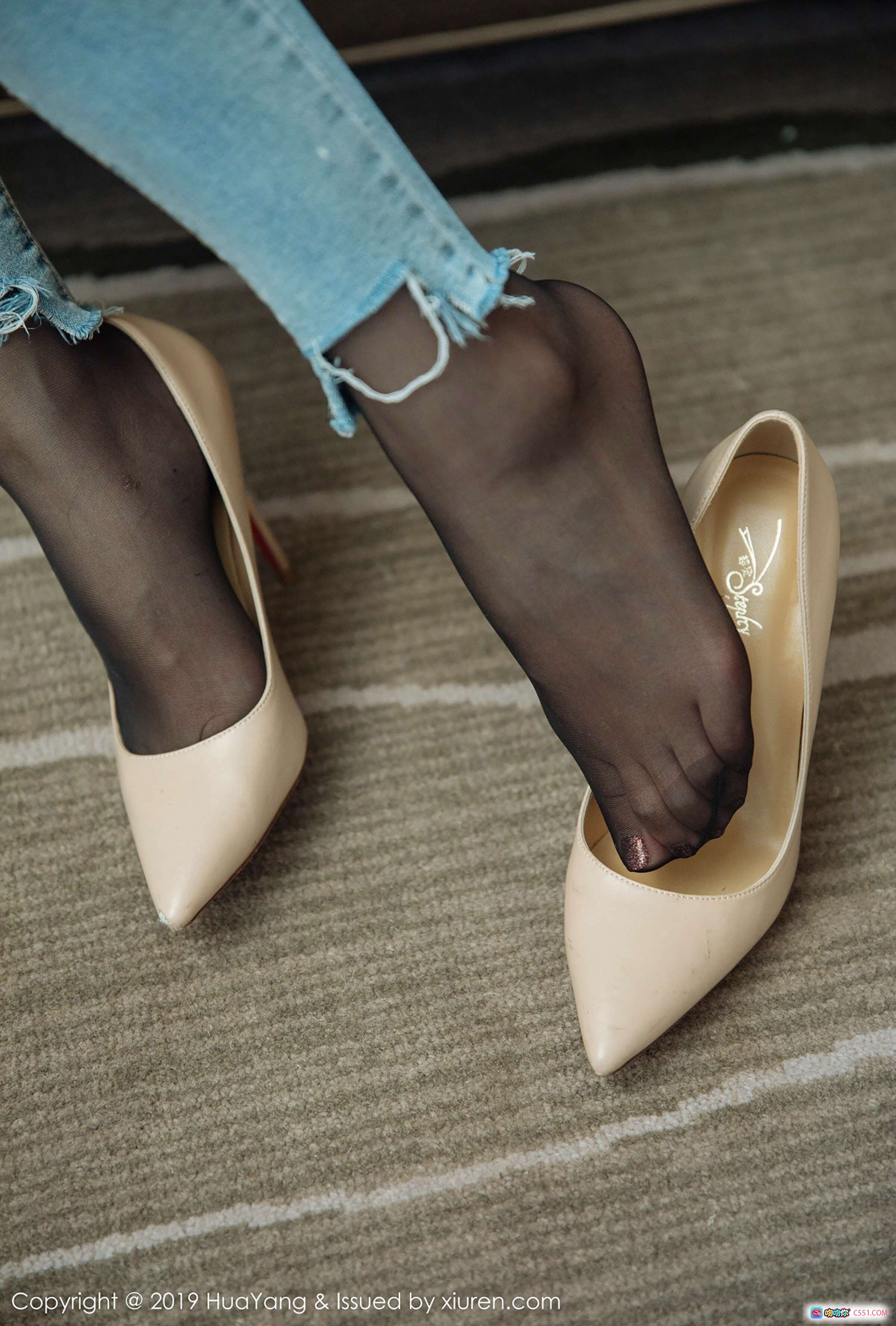 图片[2] - 周于希Sandy粉色蕾丝旗袍写真 | HuaYang花漾2019 Vol.110 | 优雅性感私房美图 - 就要吻