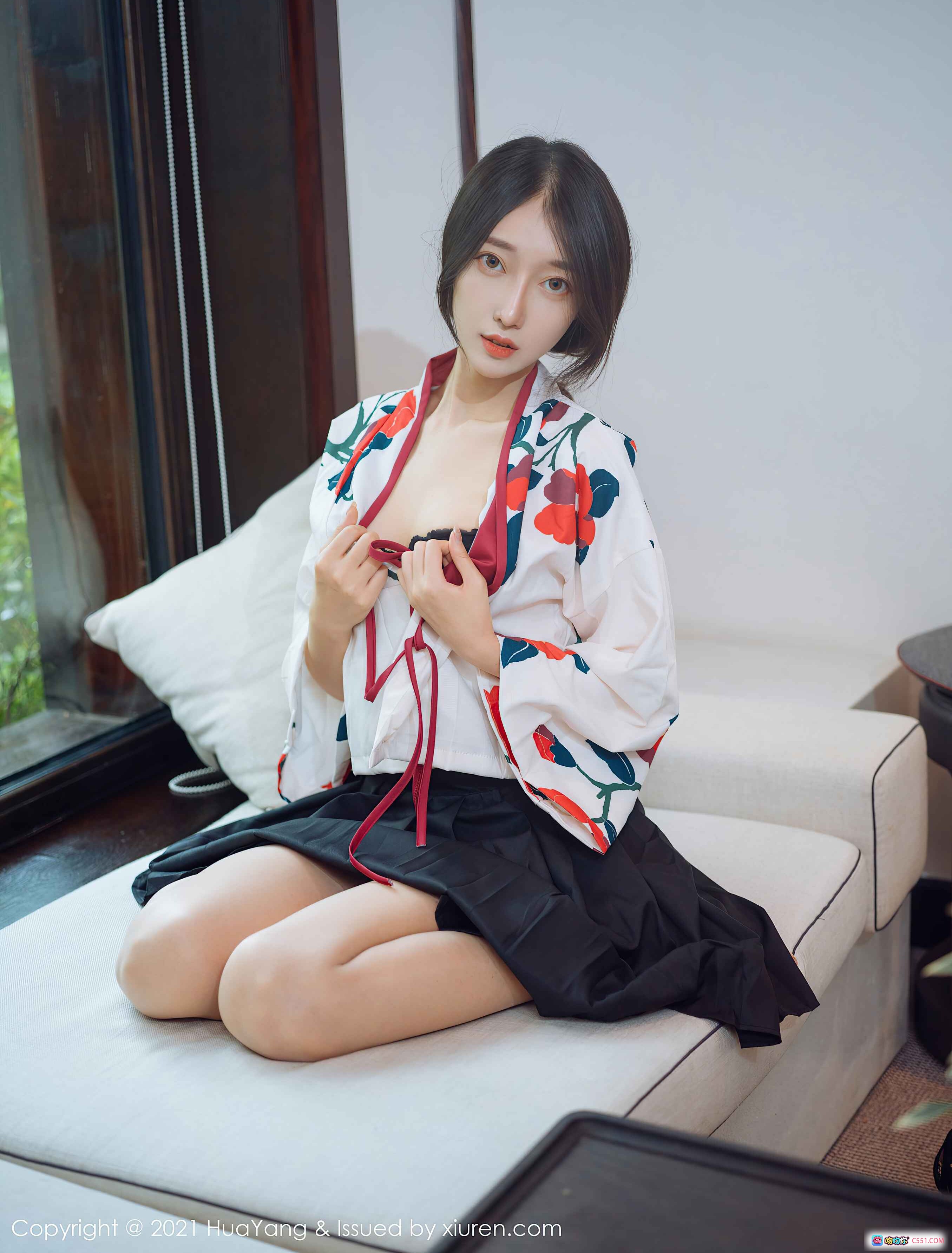 图片[10] - HuaYang花漾2021.01.05 VOL.347 玥儿玥er性感写真｜黑红吊带裙+露背美臀+窗边跪姿+日系室内风+高清43P - 就要吻