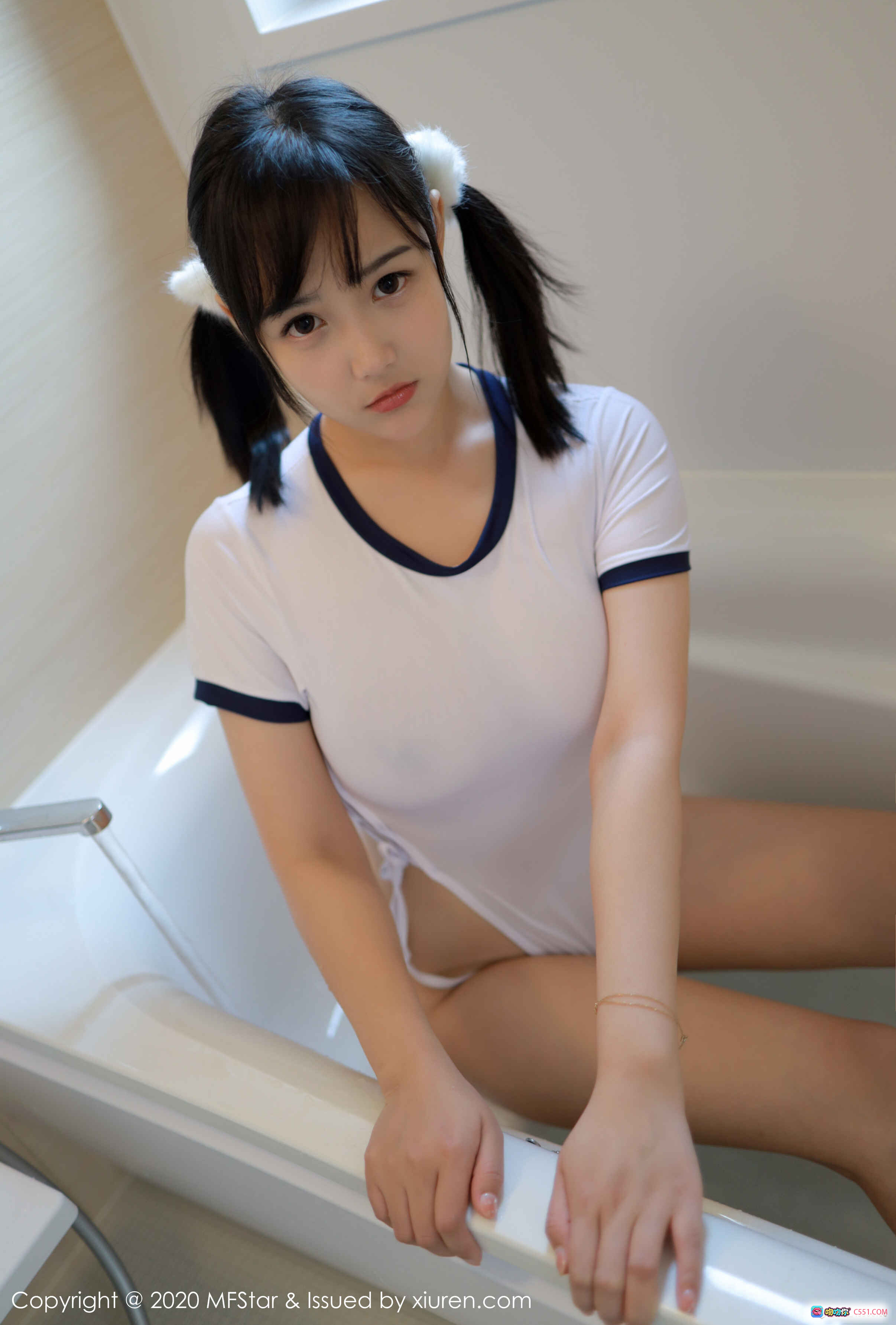 图片[7] - 徐微微mia MFStar模范学院2020.01.06 Vol.250 白色V领连体衣 双马尾少女写真 55P高清图集 - 就要吻