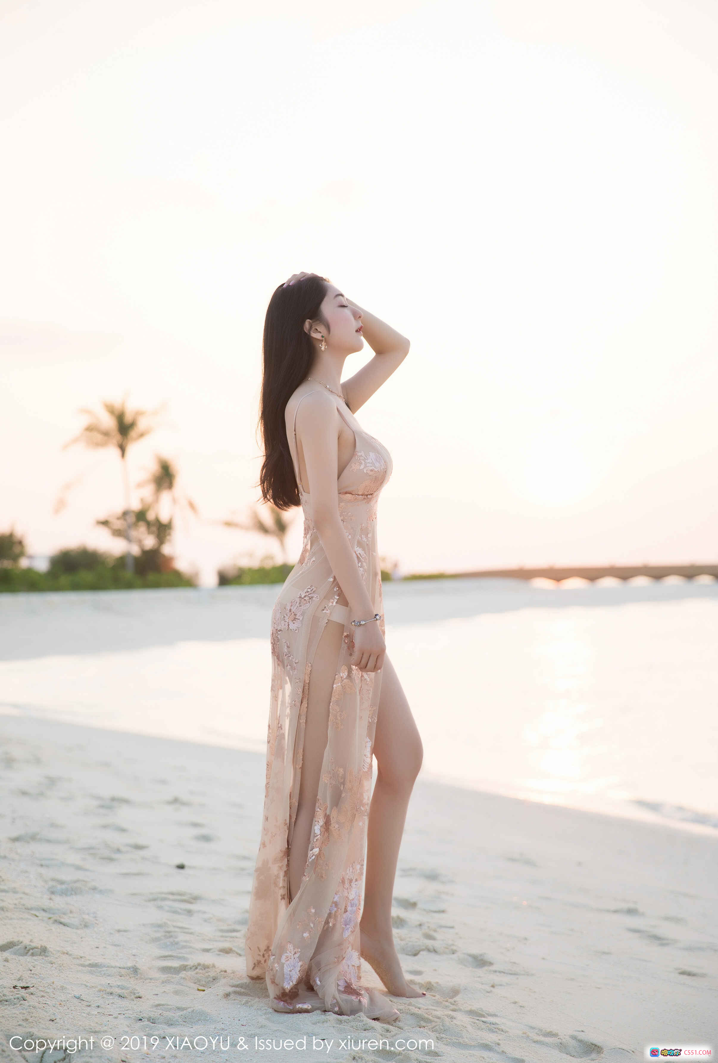 图片[2] - XIAOYU语画界2019.07.09 VOL.106 Angela热带泳池蕾丝内衣写真 绿植椰影性感背影美臀诱惑 - 就要吻