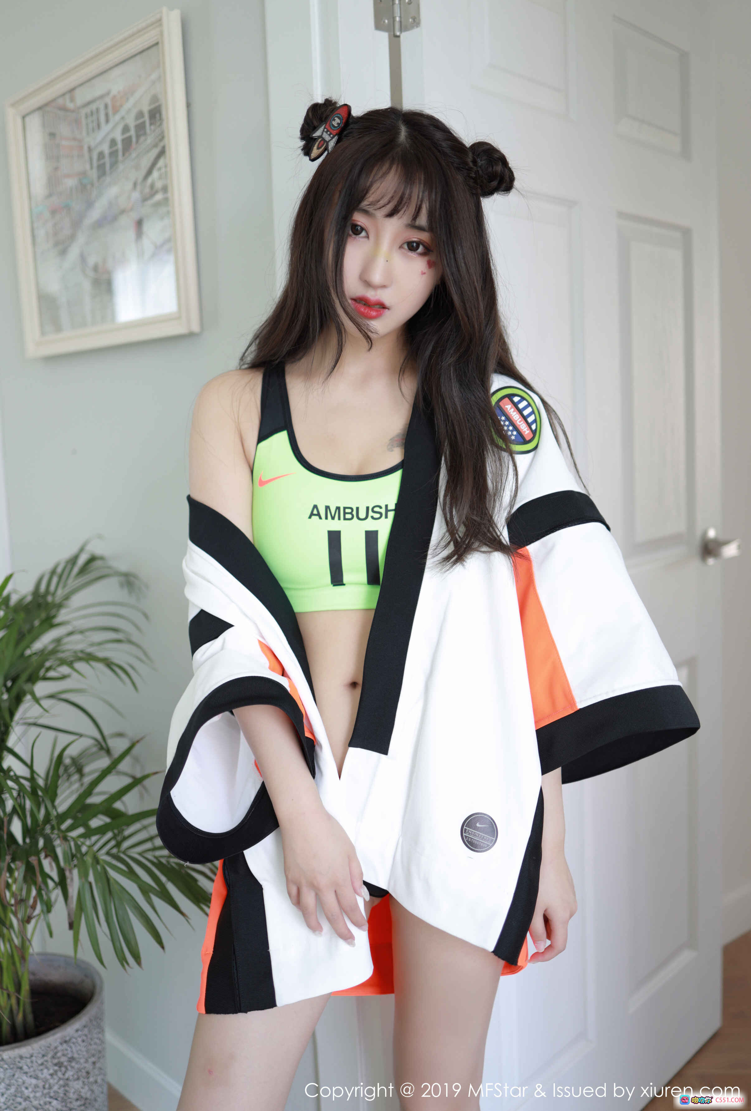 图片[10] - MFStar模范学院2019.11.04 Vol.226 Betty林子欣 绿色运动内衣 黑白外套 双马尾造型 室内写真 时尚潮流 高清美图 - 就要吻