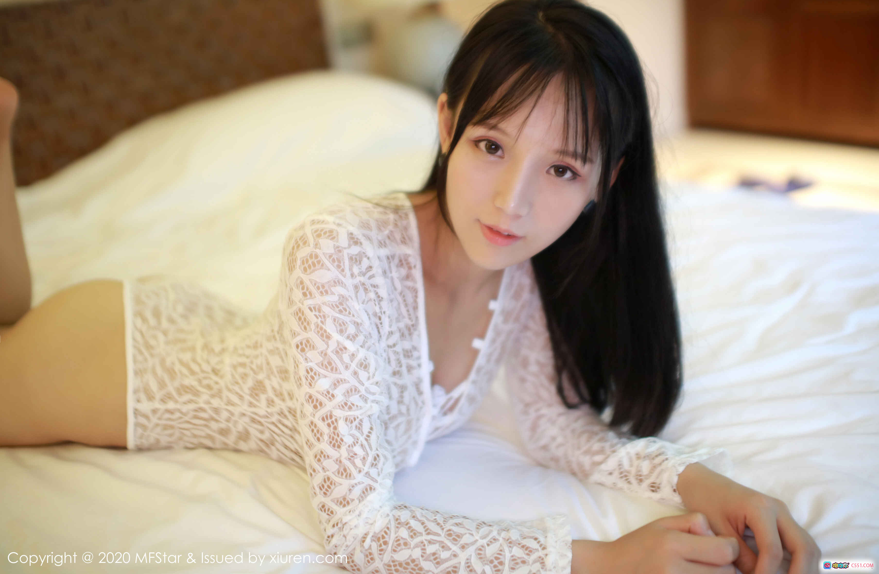 图片[7] - 李可可MFStar模范学院2020.03.03 Vol.279 白色蕾丝长袖性感写真 床上慵懒姿态 清纯甜美少女风 高清摄影图集 - 就要吻