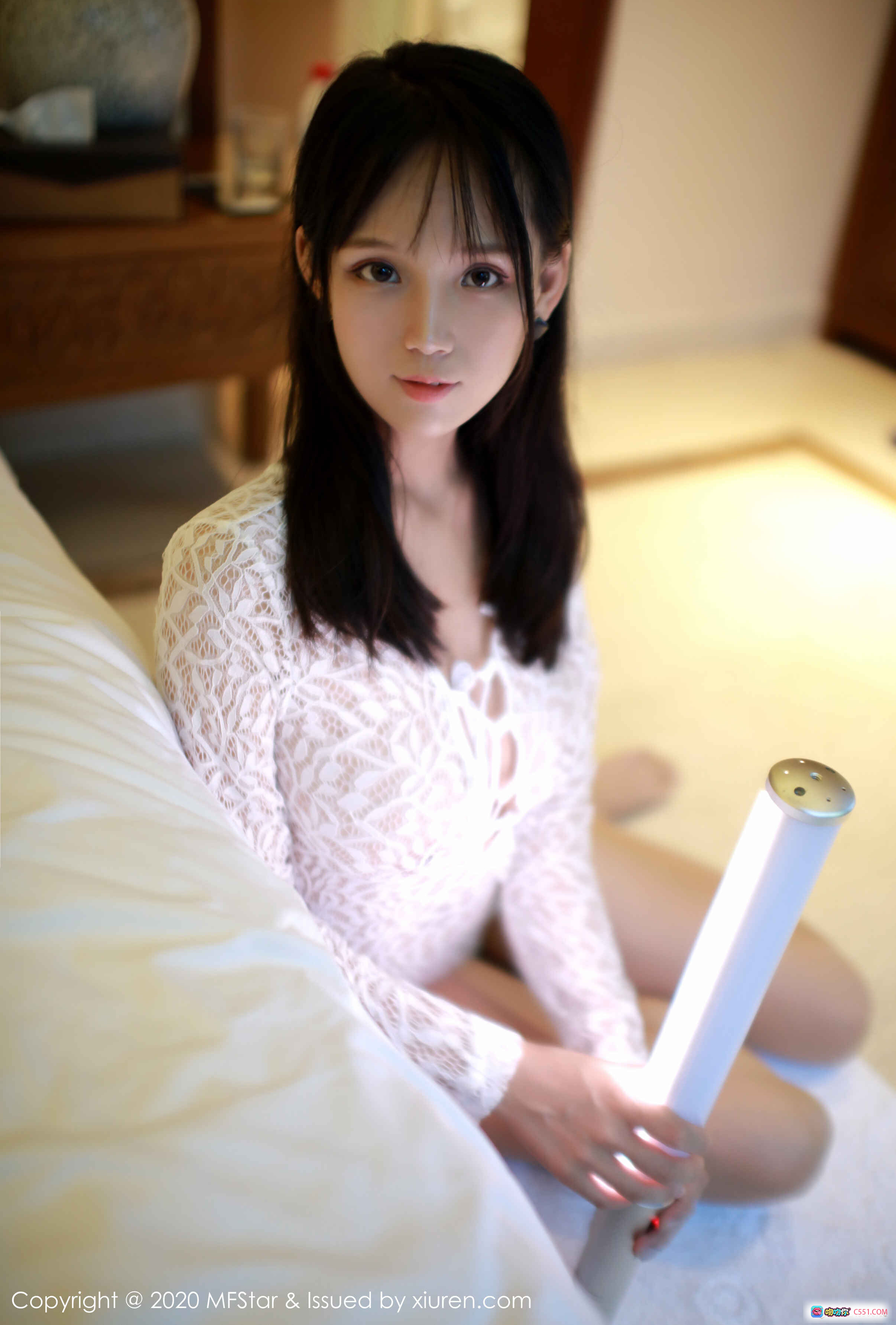 图片[9] - 李可可MFStar模范学院2020.03.03 Vol.279 白色蕾丝长袖性感写真 床上慵懒姿态 清纯甜美少女风 高清摄影图集 - 就要吻