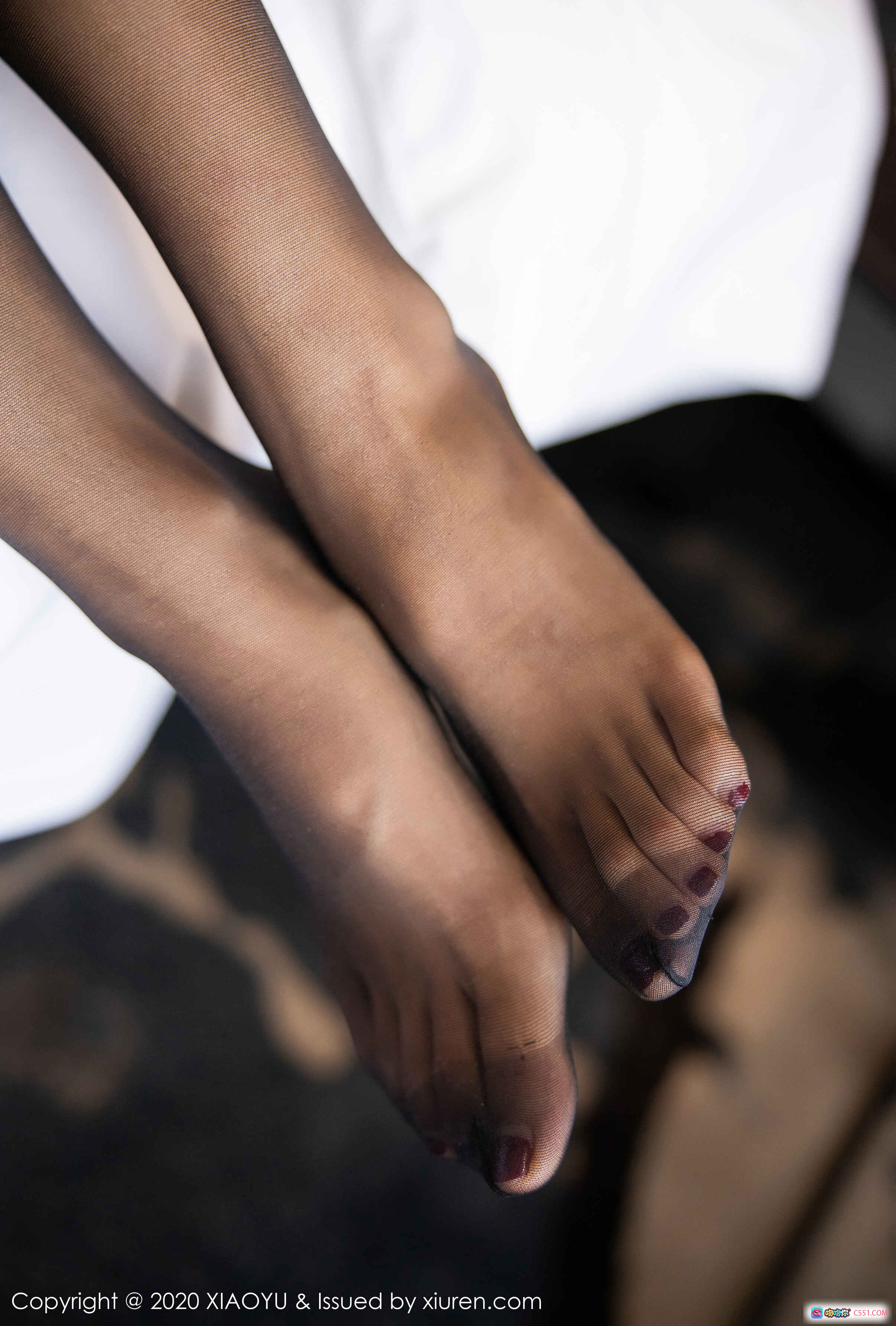 图片[3] - 蓝夏Akasha黑西装丝袜美腿写真 | XIAOYU语画界2020.04.20 VOL.292优雅性感室内大片 - 就要吻