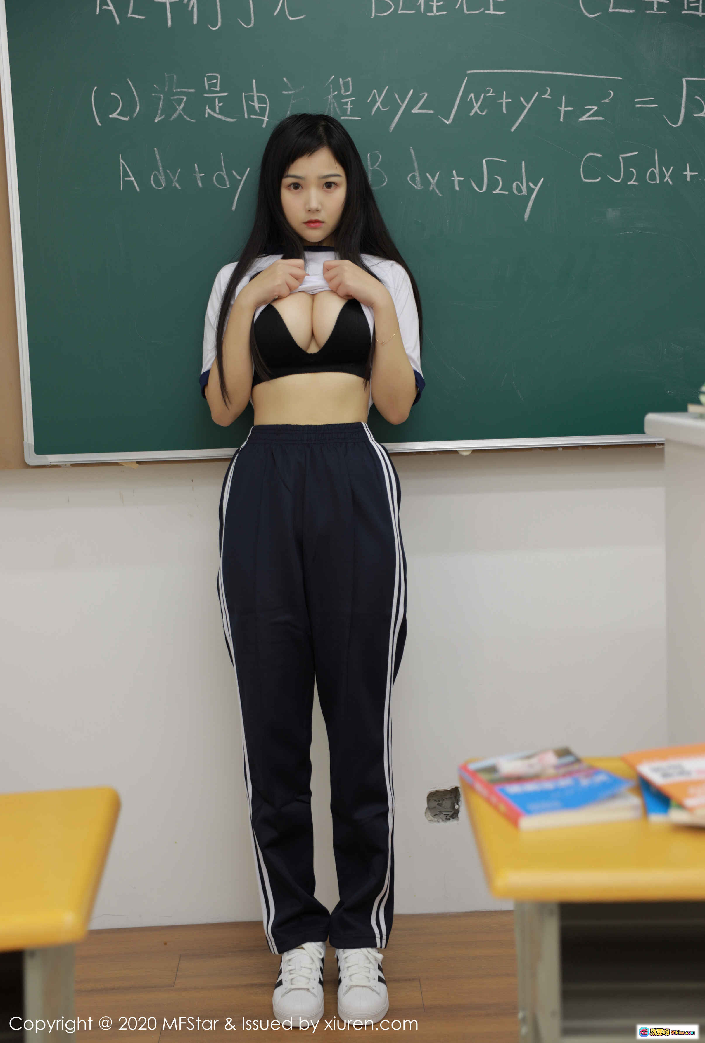 图片[9] - MFStar模范学院徐微微mia教室写真 2020.02.24 Vol.273 白衬衫黑内衣运动裤黑板数学公式清纯性感学生风 - 就要吻