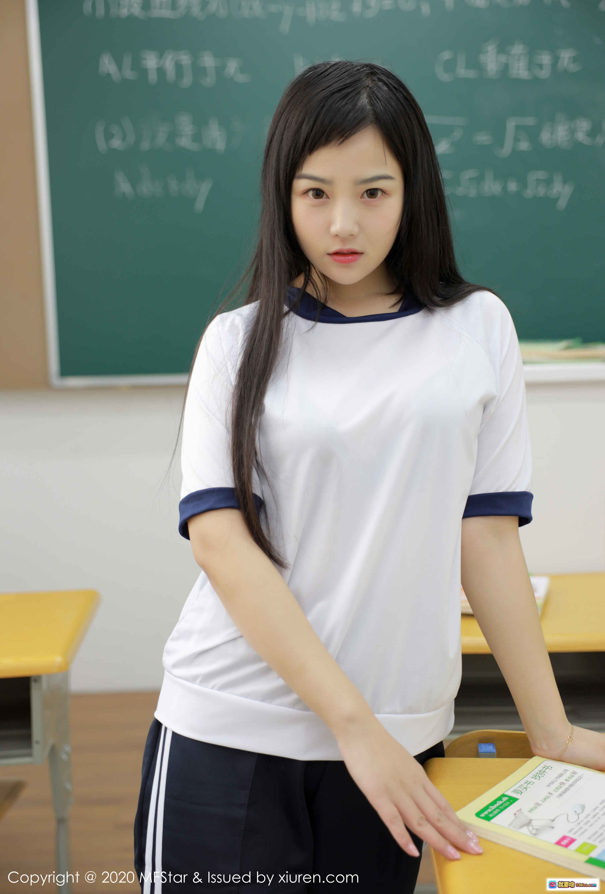 图片[8] - MFStar模范学院徐微微mia教室写真 2020.02.24 Vol.273 白衬衫黑内衣运动裤黑板数学公式清纯性感学生风 - 就要吻
