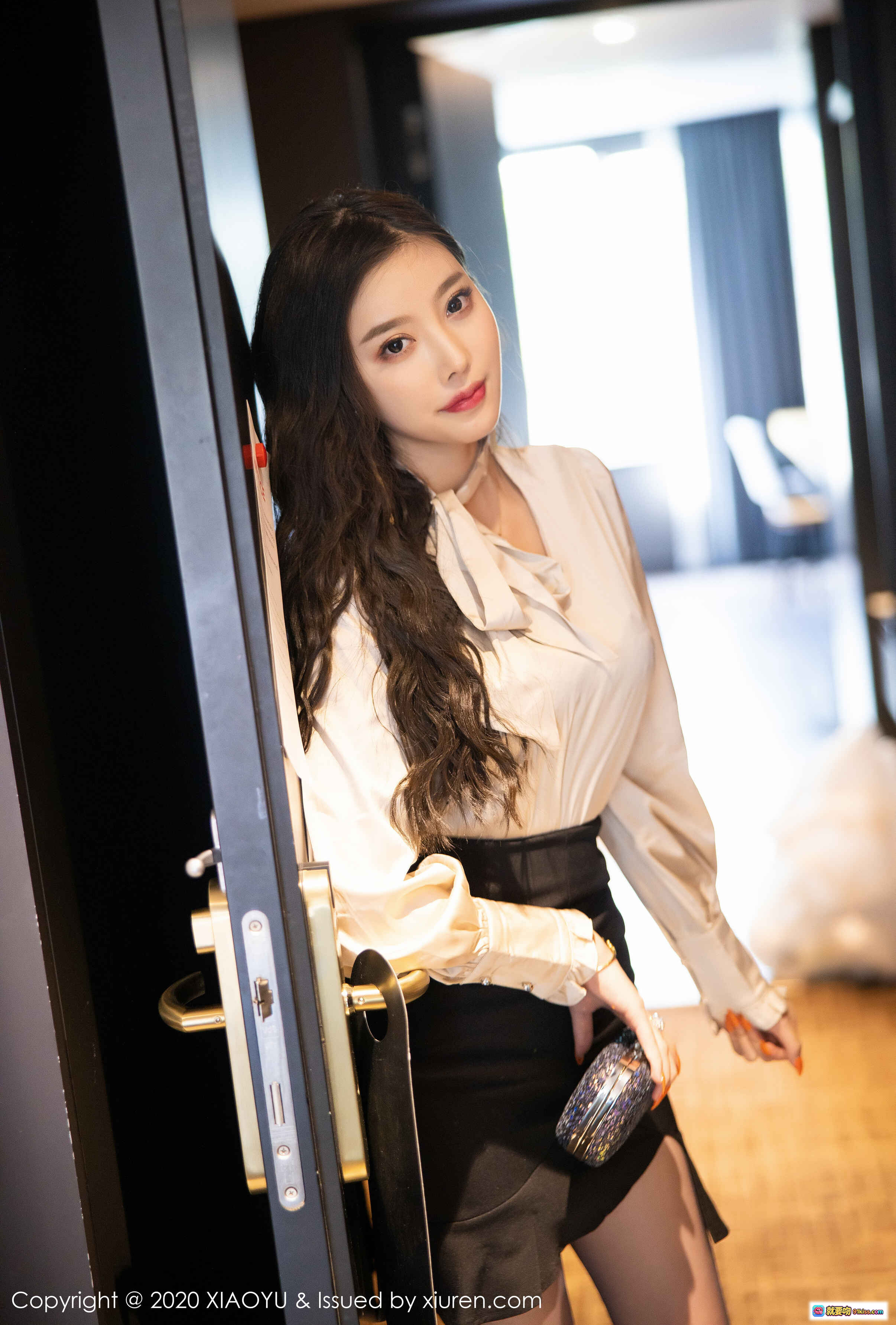 图片[2] - XIAOYU语画界2020.03.09 VOL.263 杨晨晨sugar 美腿黑丝沙发写真 107P高清私房图集 - 就要吻