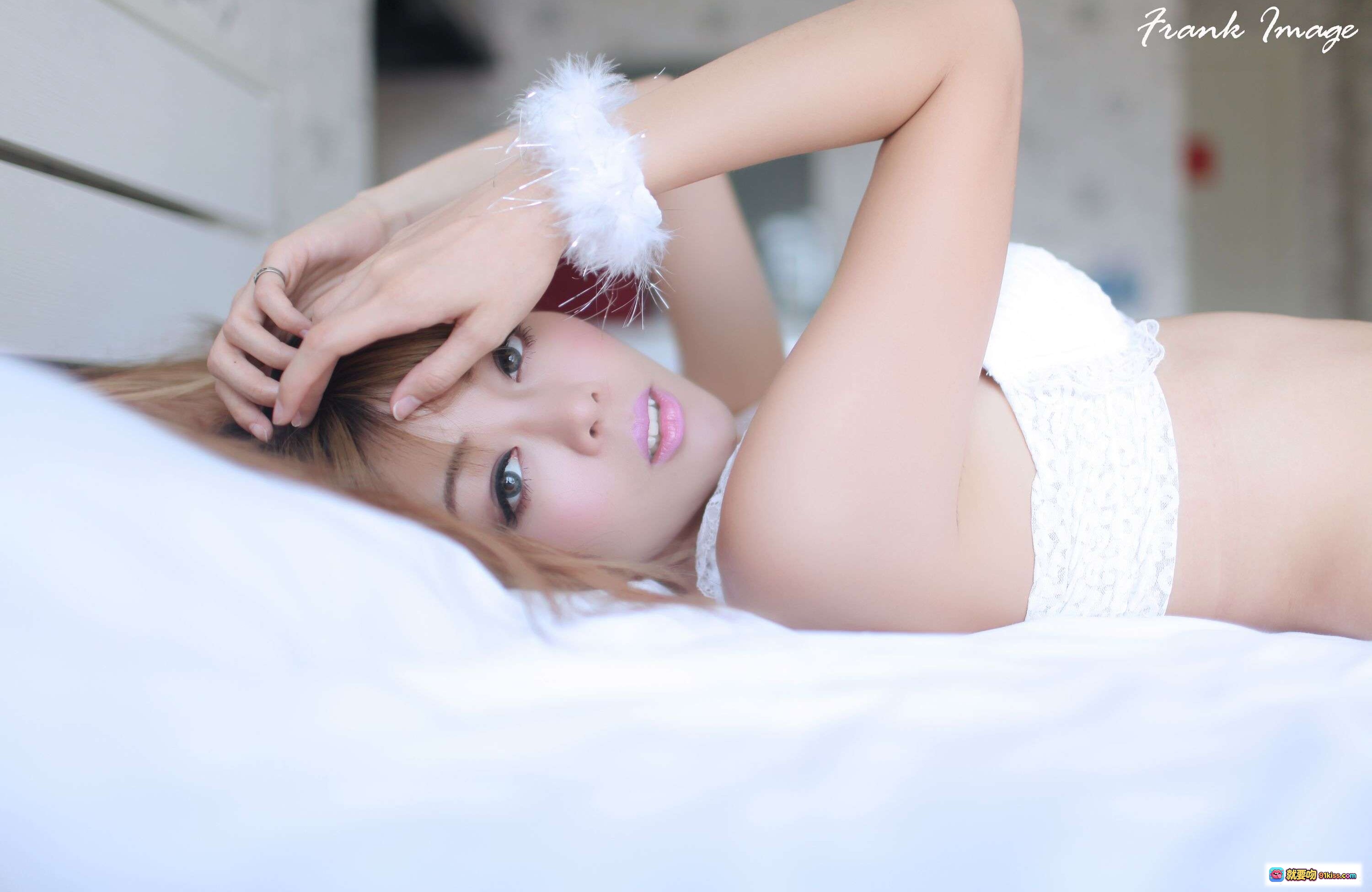 图片[2] - 杜viki性感写真 | XIUREN秀人网2013.10.15 No.030 | 花墙窗帘高跟美腿私房照 - 就要吻