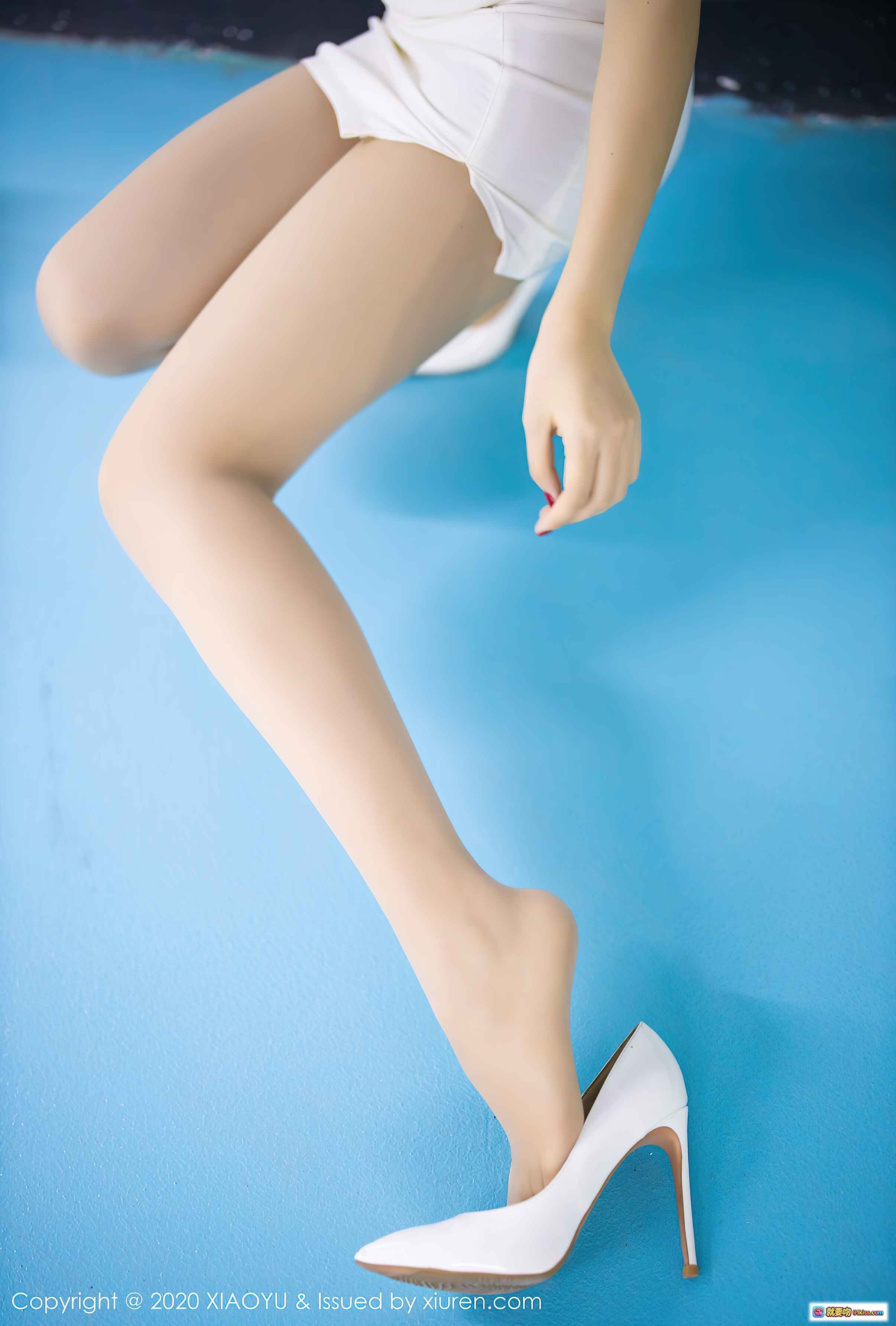 白裙美腿高跟鞋写真｜芝芝Booty优雅坐姿性感大片｜XIAOYU语画界VOL.432 - 就要吻