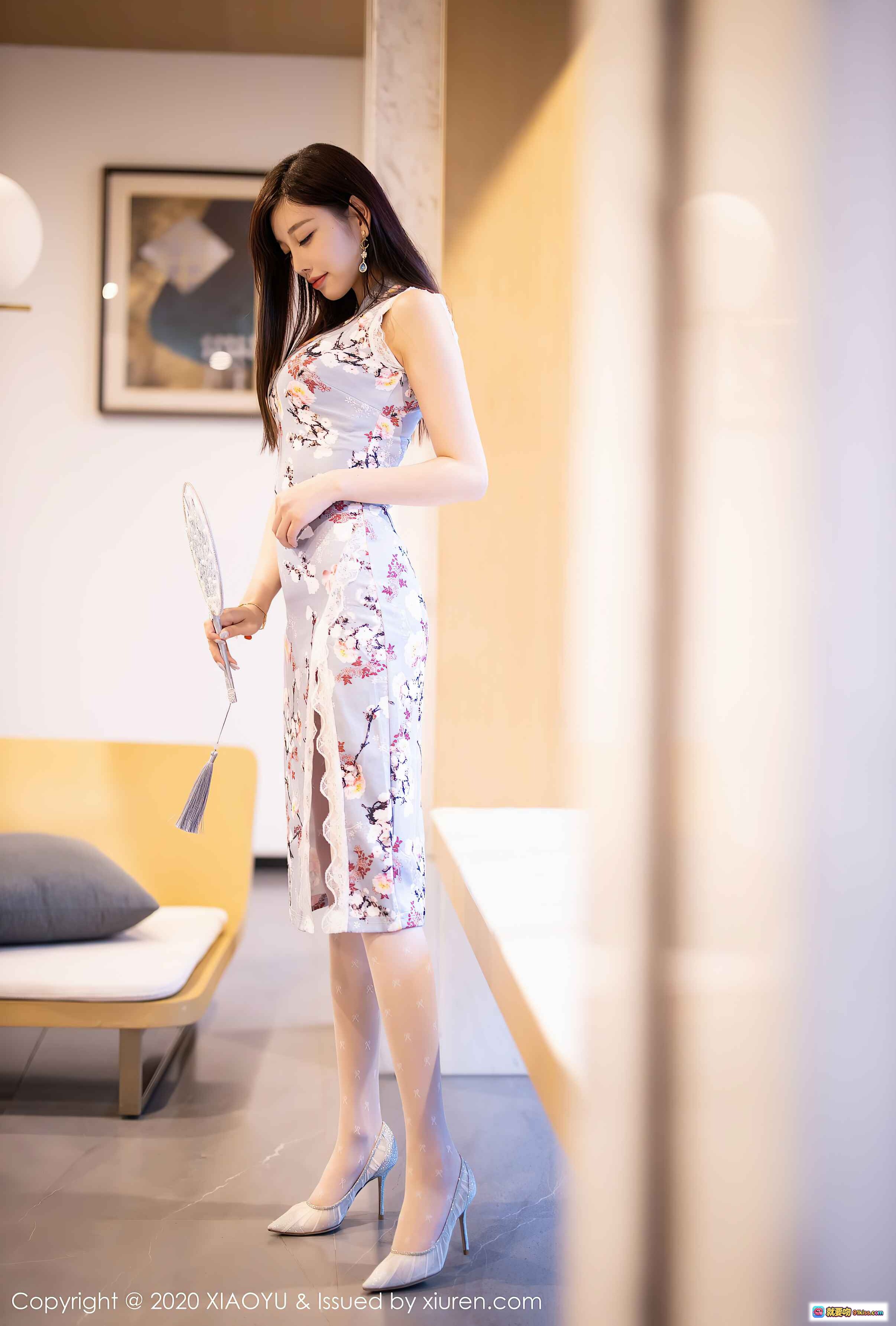 图片[7] - 杨晨晨Sugar优雅旗袍写真 | 花纹连衣裙高跟鞋室内美拍 | XIAOYU语画界Vol.398 2020.10.30 - 就要吻