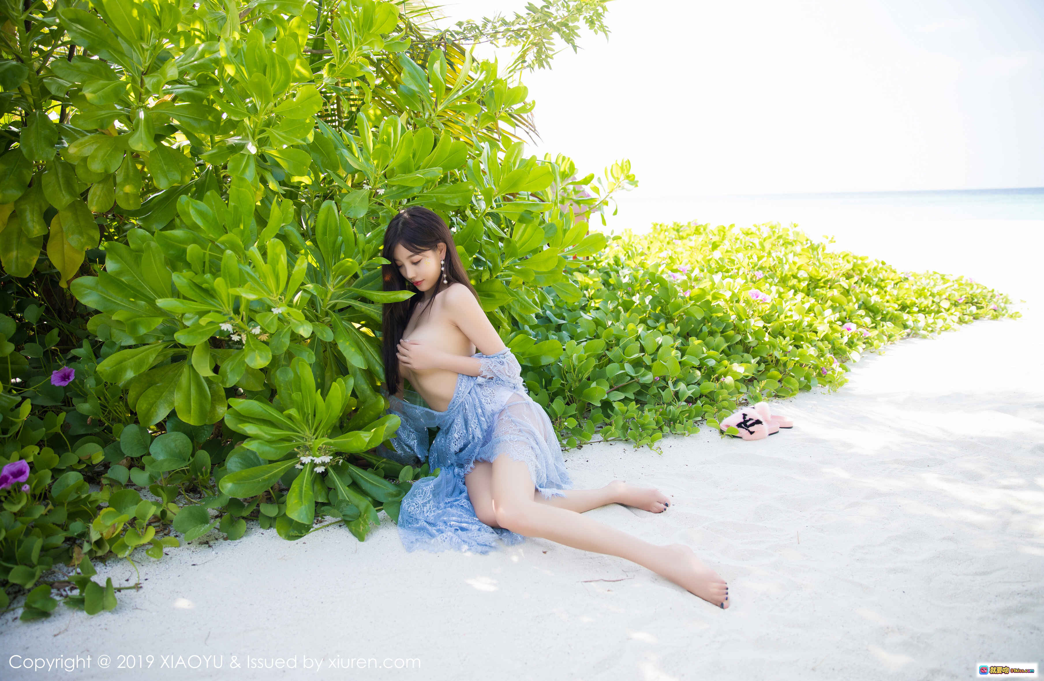 图片[2] - 杨晨晨Sugar彩虹针织衫写真 | XIAOYU语画界2019 VOL.067 | 室内清新少女风美腿坐姿摄影 - 就要吻