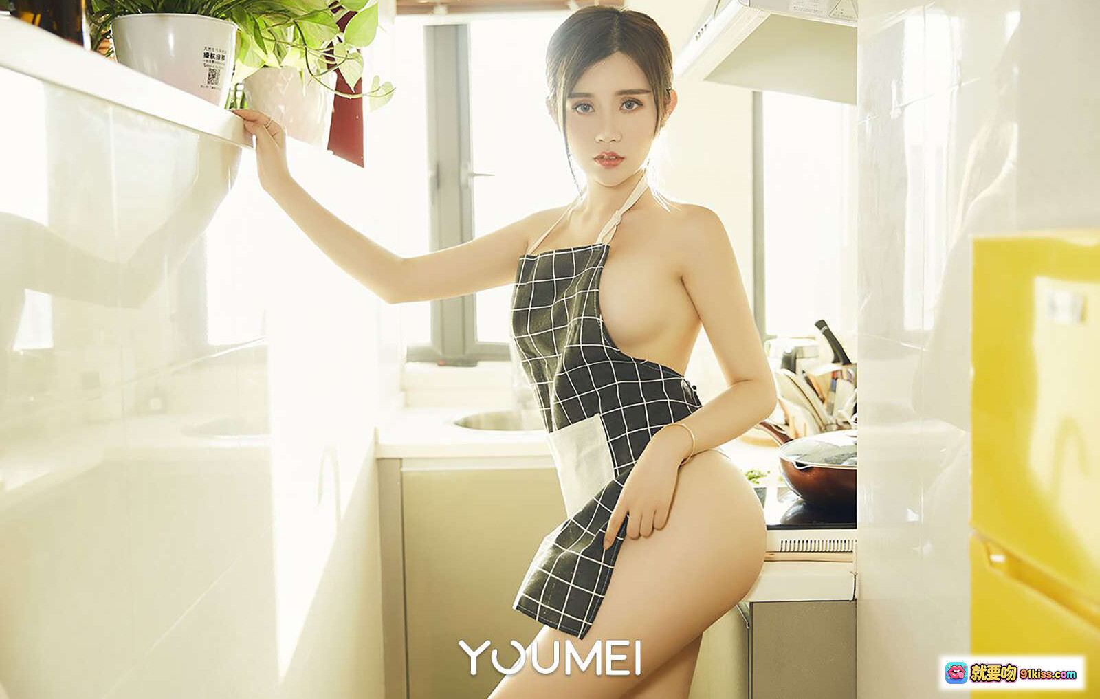 图片[7] - YouMei尤美2018.09.28 VOL.063真空厨娘卓娅祺黑白格裙浴室写真性感私房美腿白皙肌肤居家风高清图集 - 就要吻